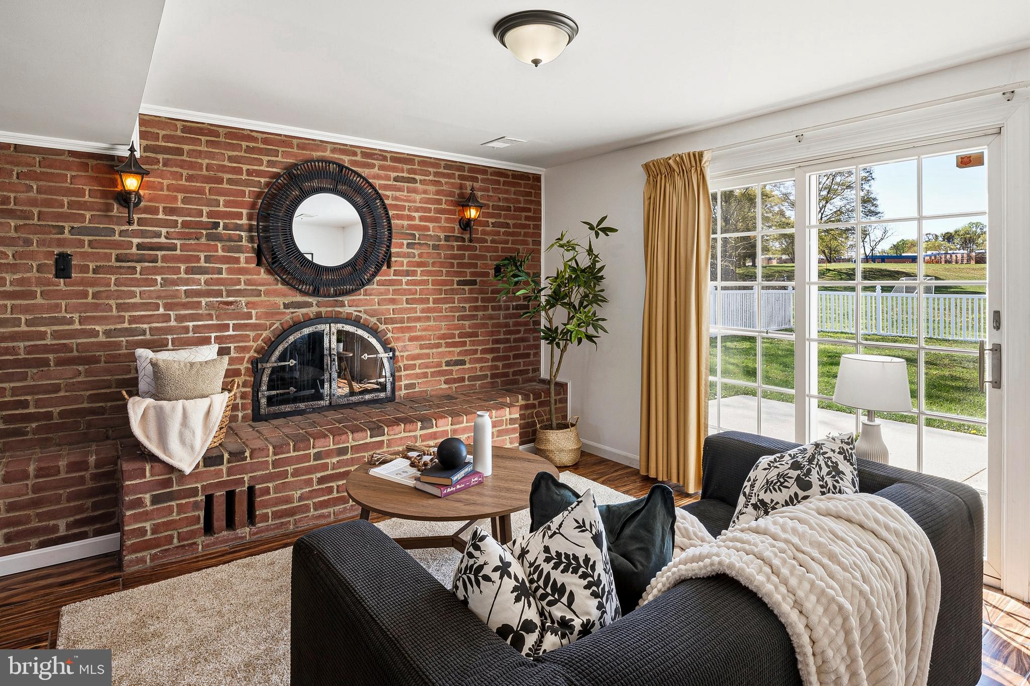 FOUR SEASONS ESTATES - Residential