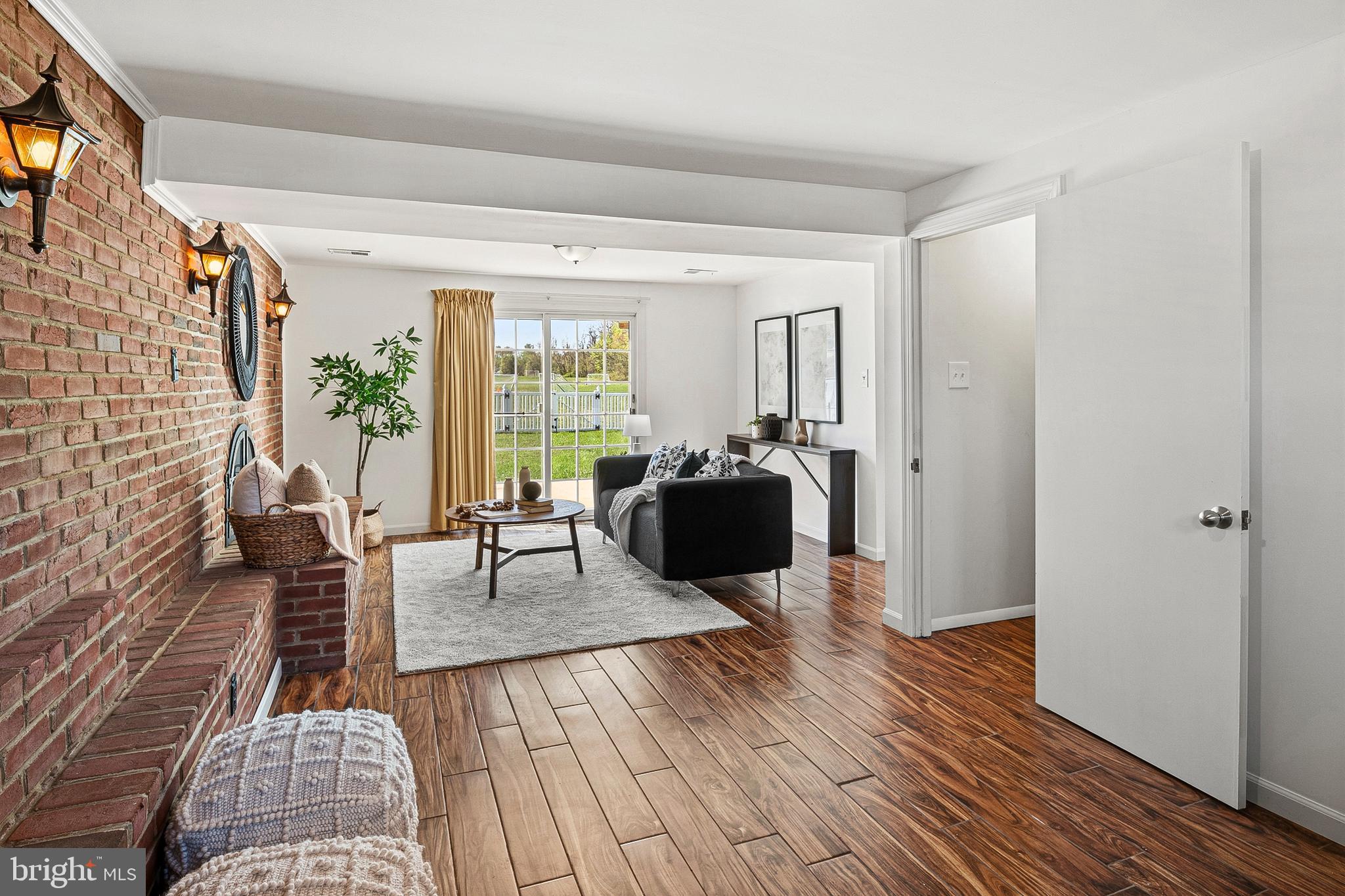 FOUR SEASONS ESTATES - Residential