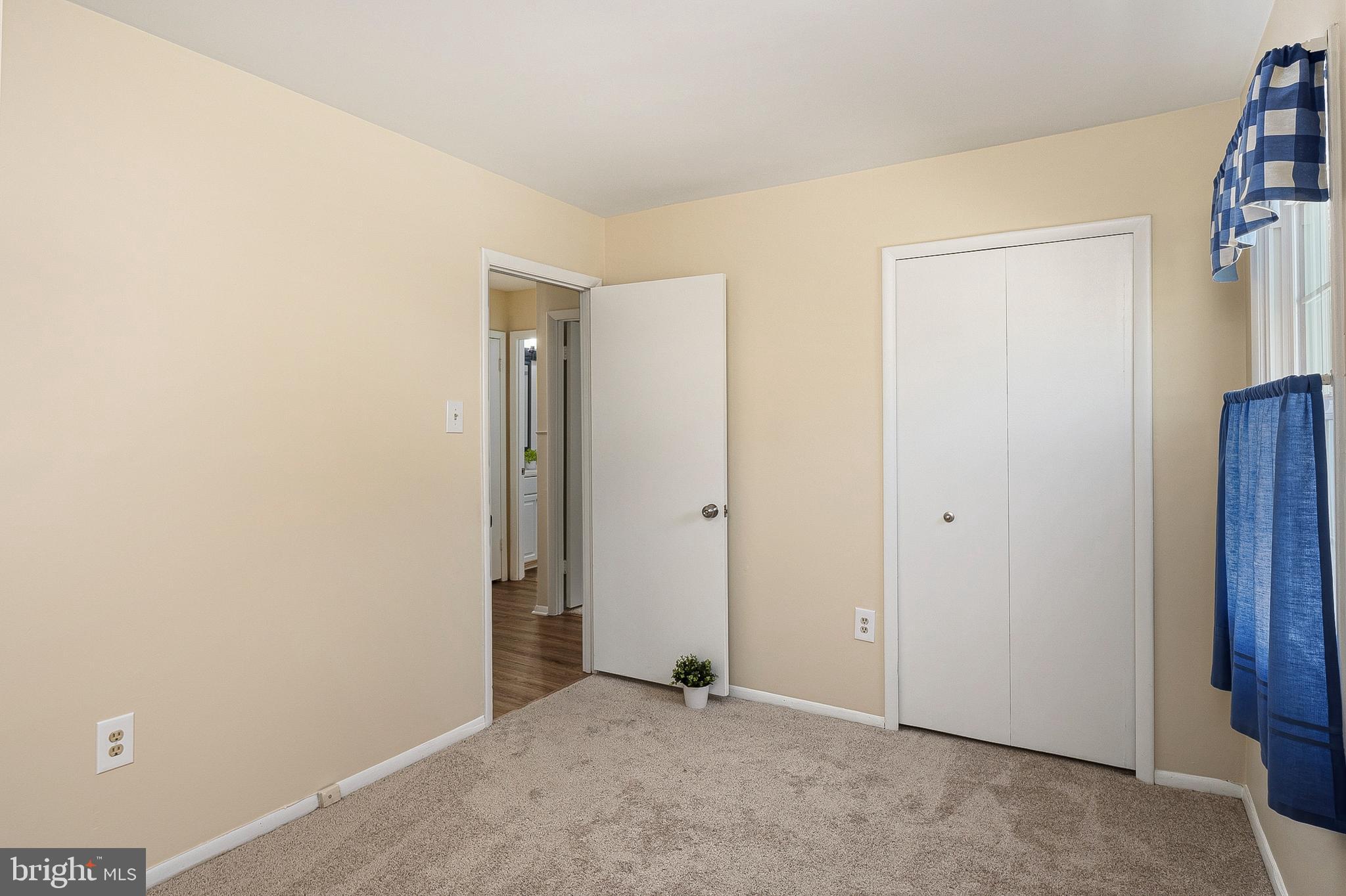 FOUR SEASONS ESTATES - Residential