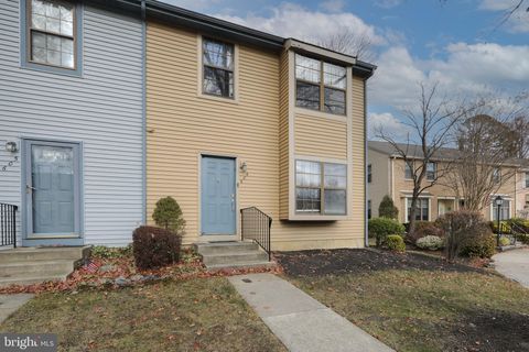 Condo For Sale - 606 Kings Croft<br/> CHERRY HILL, NJ 08034