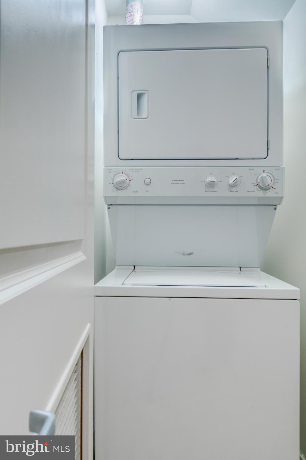 1800 WILSON - Residential Lease