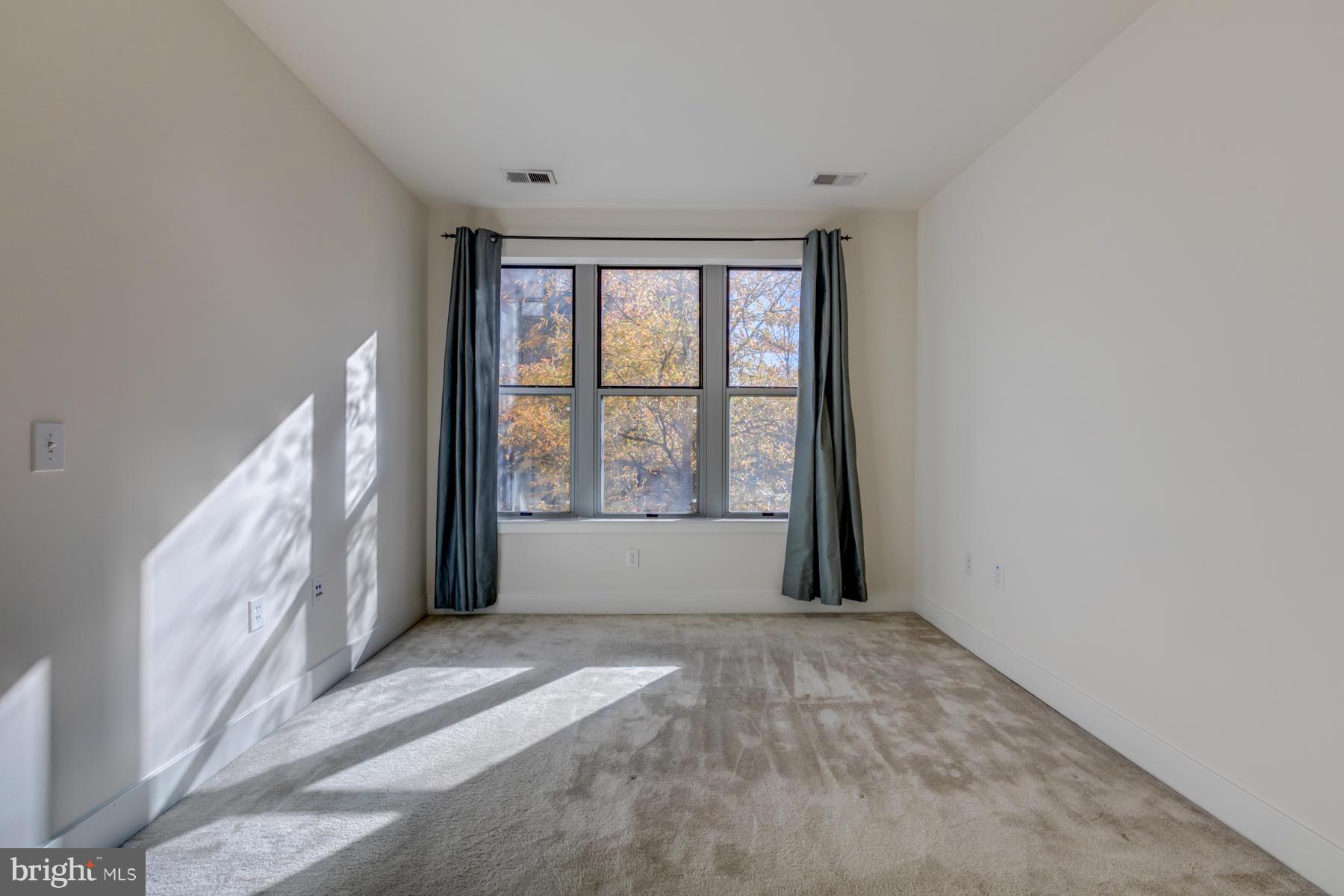 1800 WILSON - Residential Lease