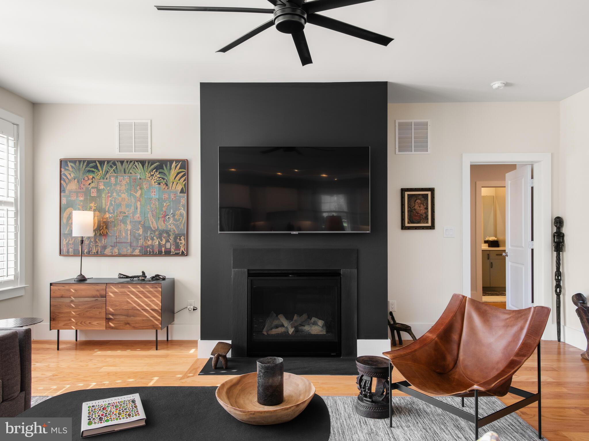 THE VILLAGES AT NORTHRIDGE - Residential