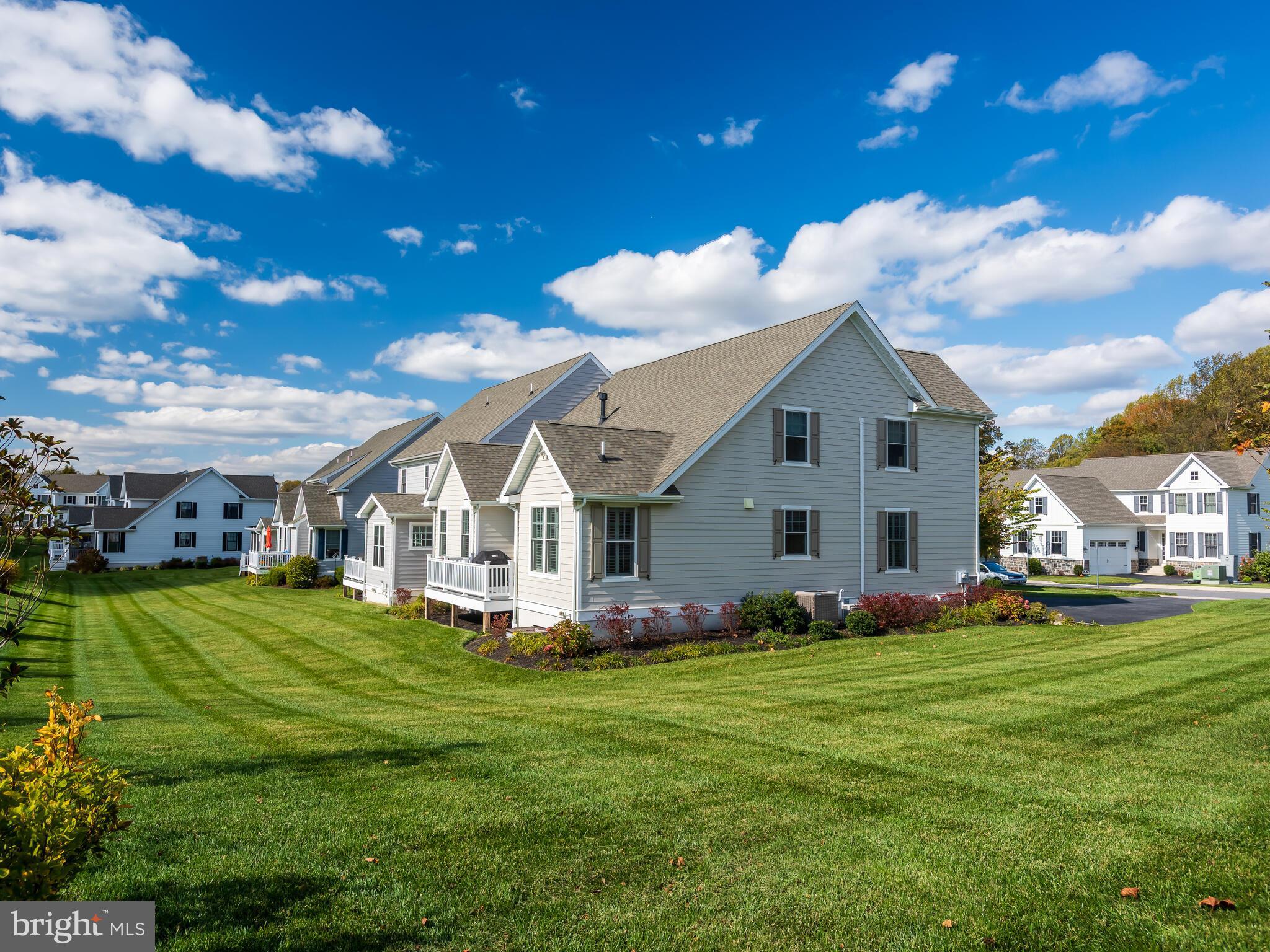 THE VILLAGES AT NORTHRIDGE - Residential