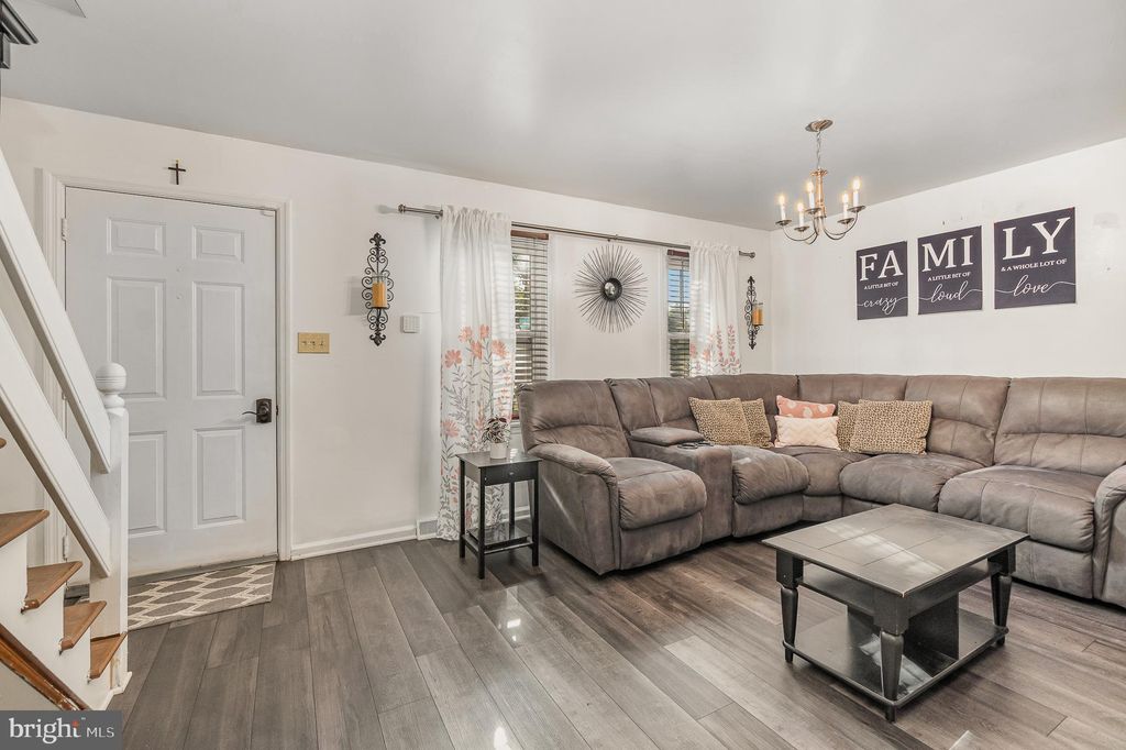 Photo of 1629 Colchester Drive, Lancaster, PA 17603 (MLS # PALA2042488)