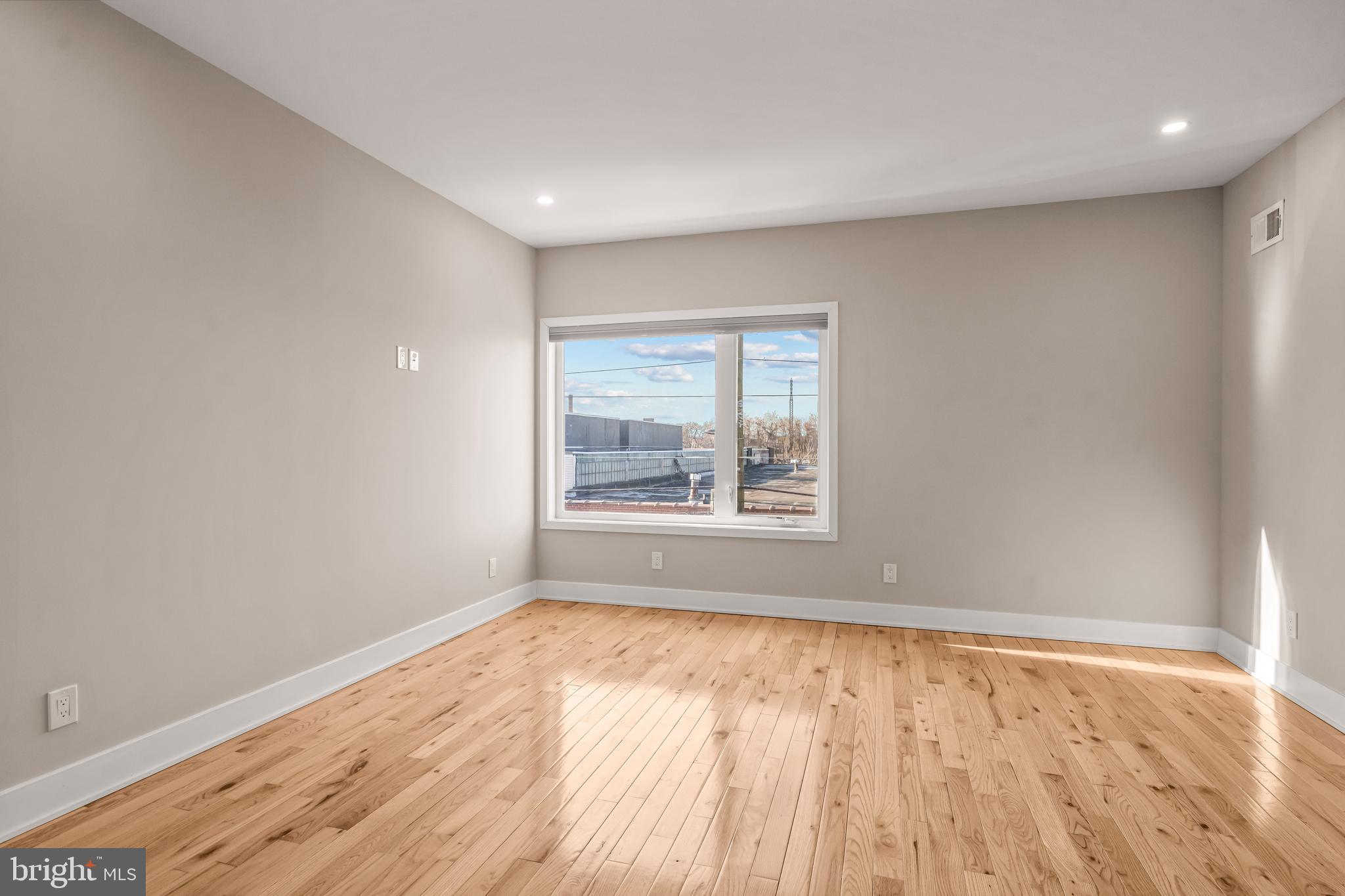 PORT RICHMOND - Residential