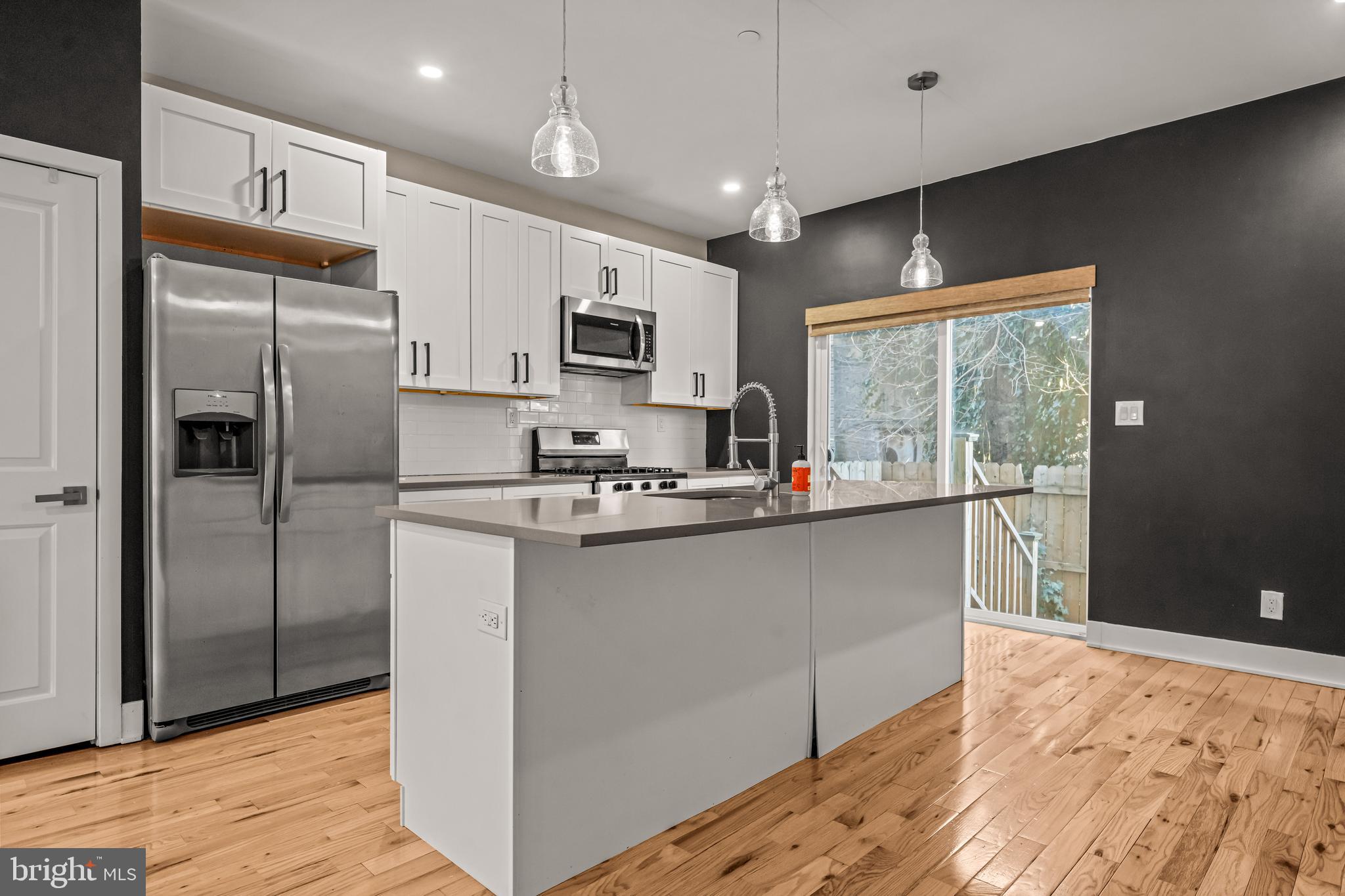 PORT RICHMOND - Residential