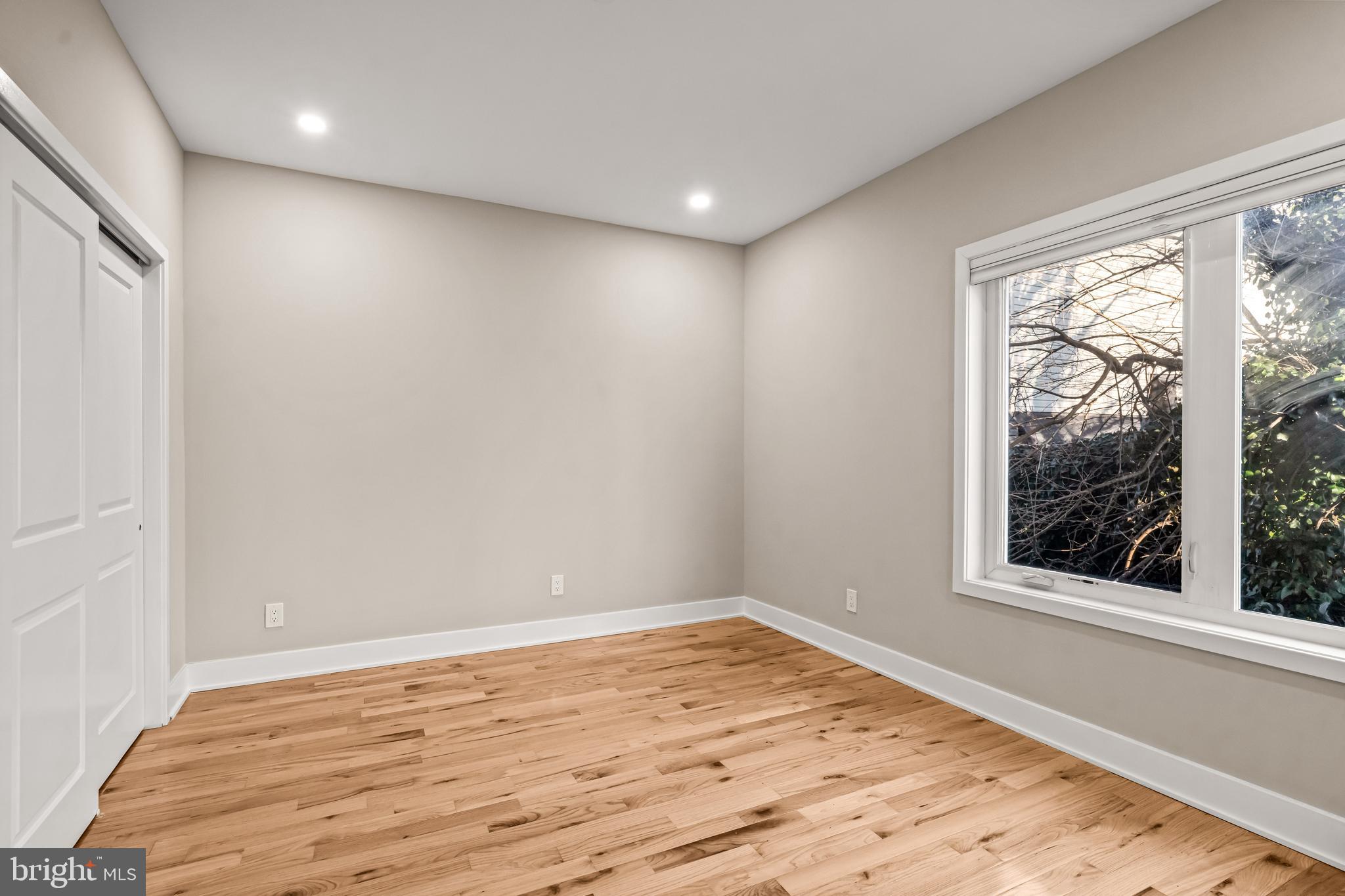 PORT RICHMOND - Residential