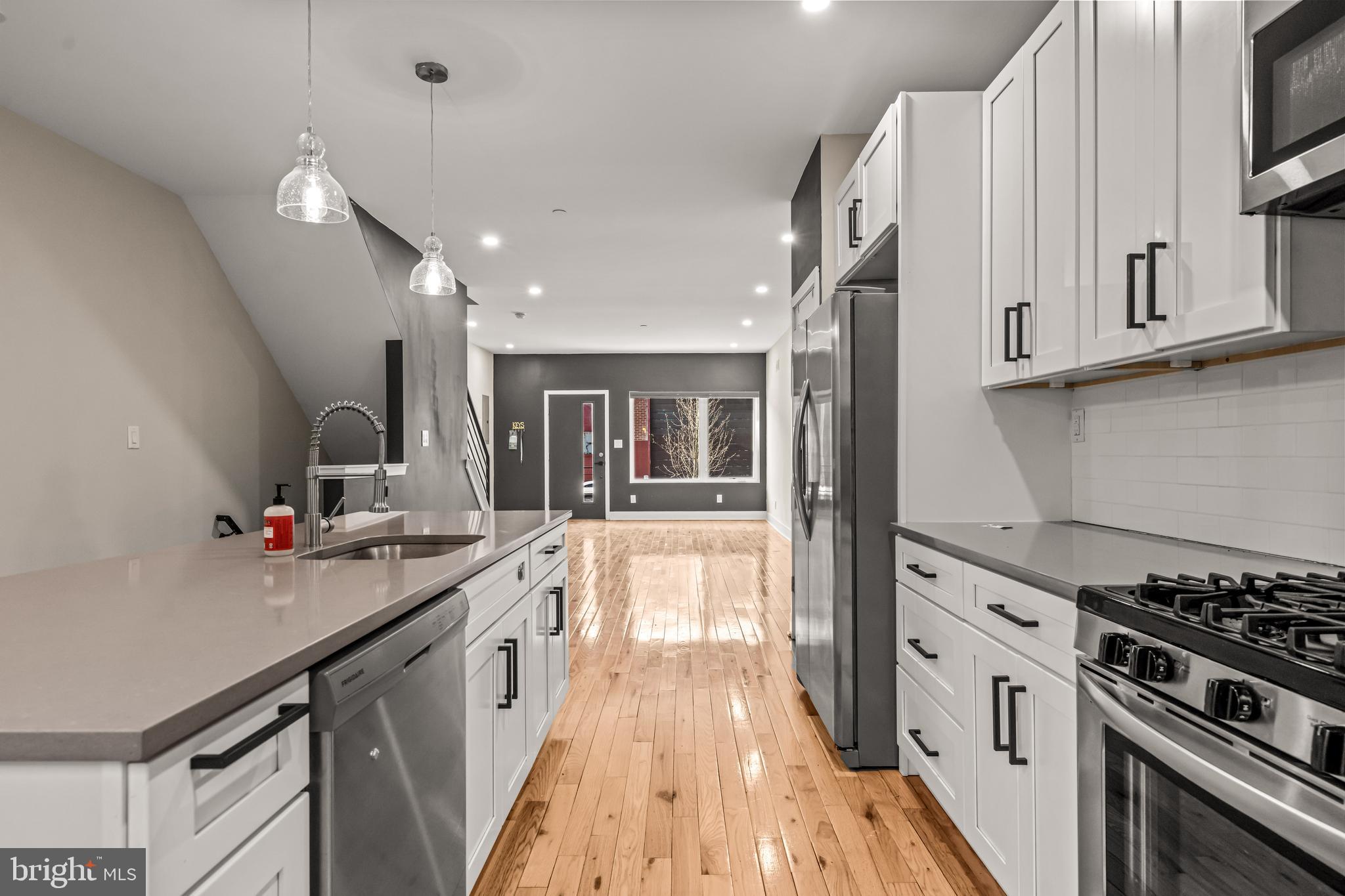 PORT RICHMOND - Residential