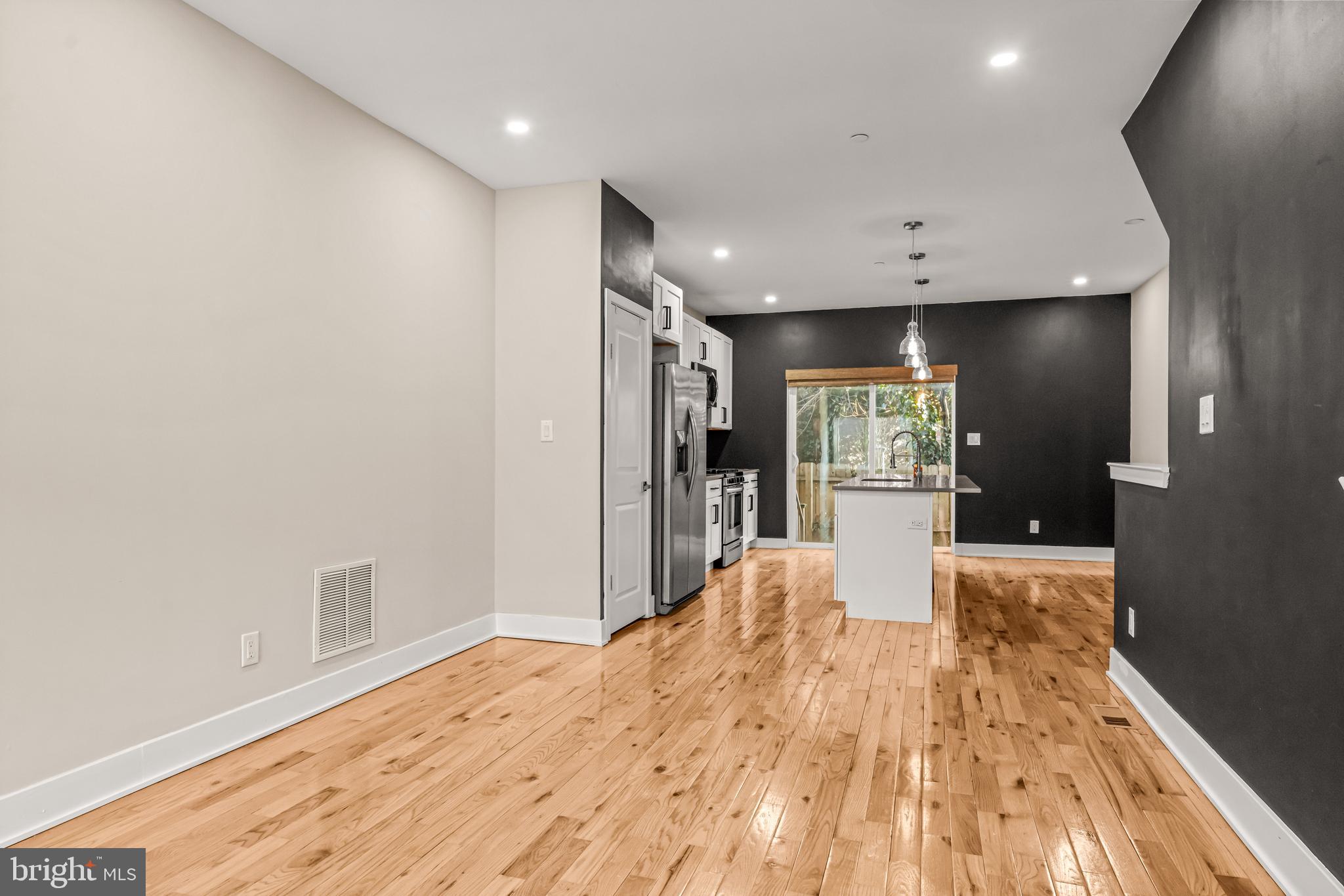 PORT RICHMOND - Residential