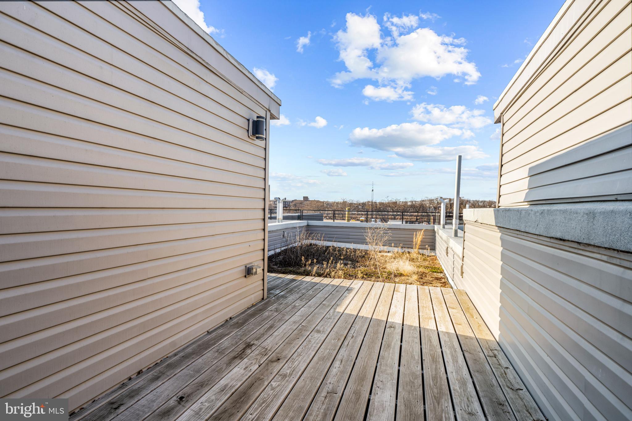 PORT RICHMOND - Residential