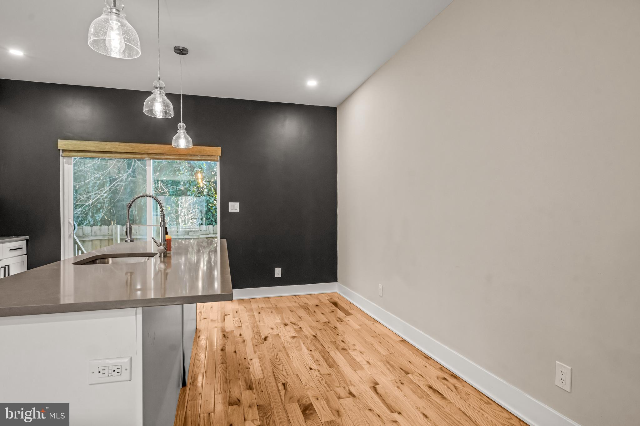 PORT RICHMOND - Residential