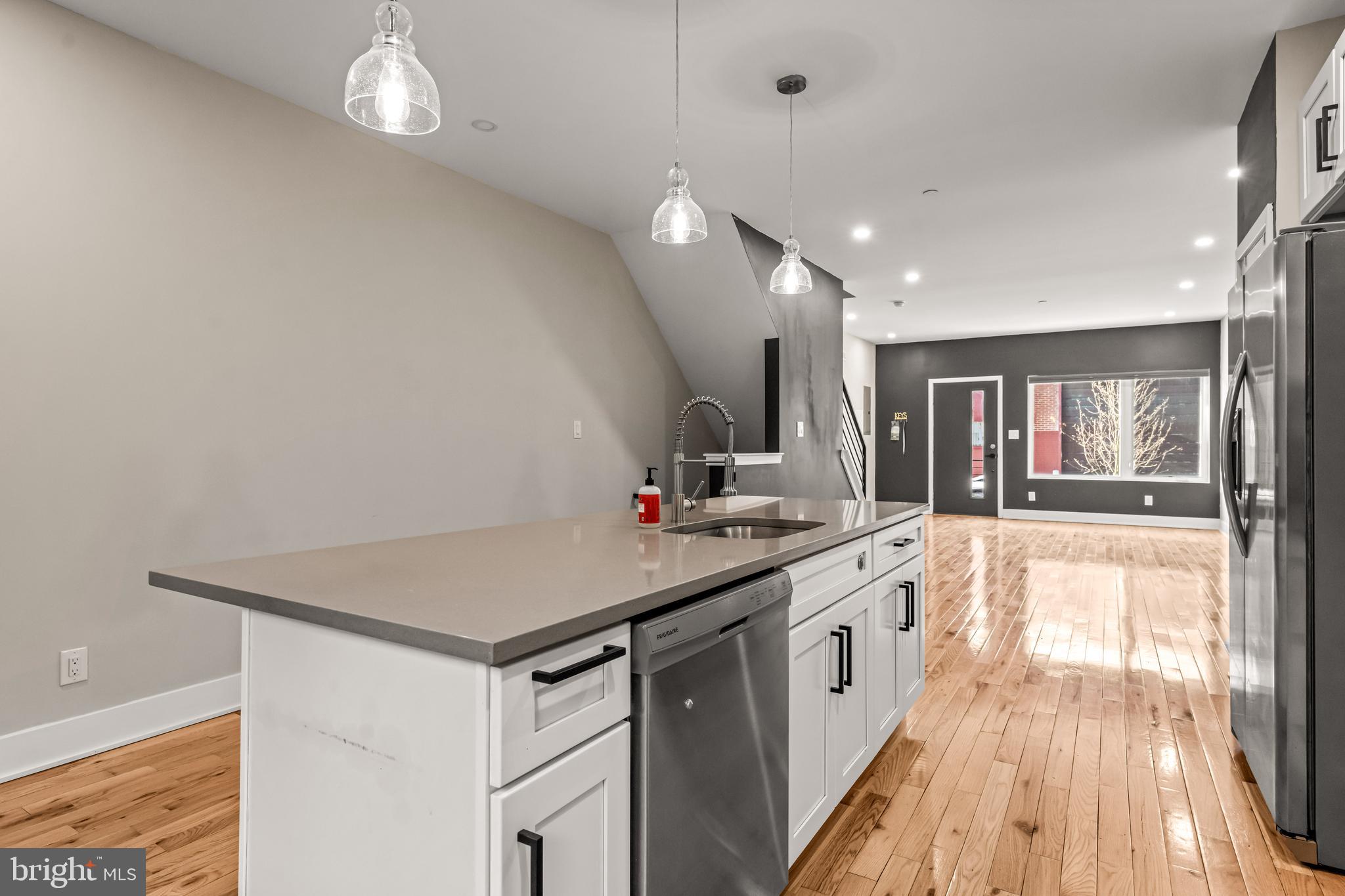 PORT RICHMOND - Residential