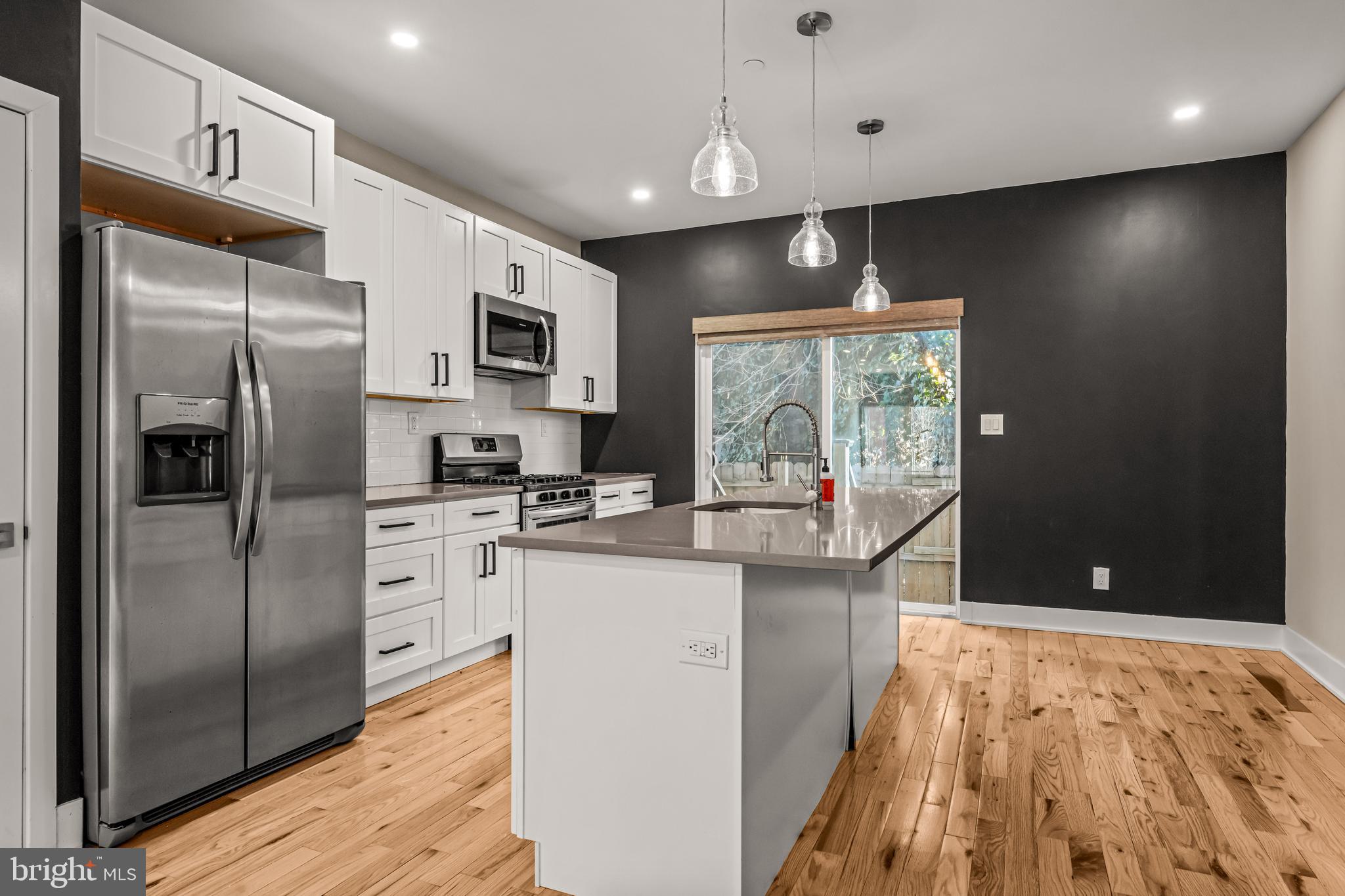 PORT RICHMOND - Residential