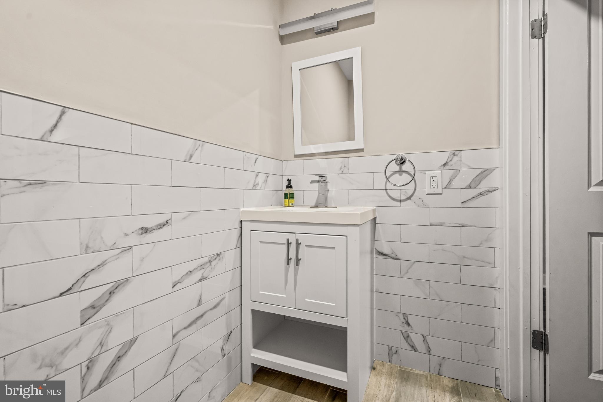 PORT RICHMOND - Residential