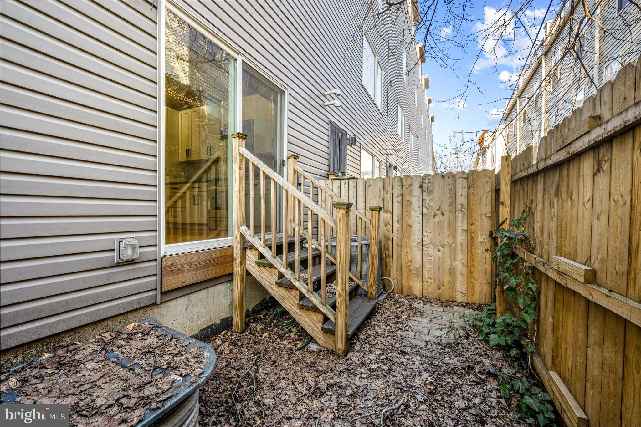 PORT RICHMOND - Residential