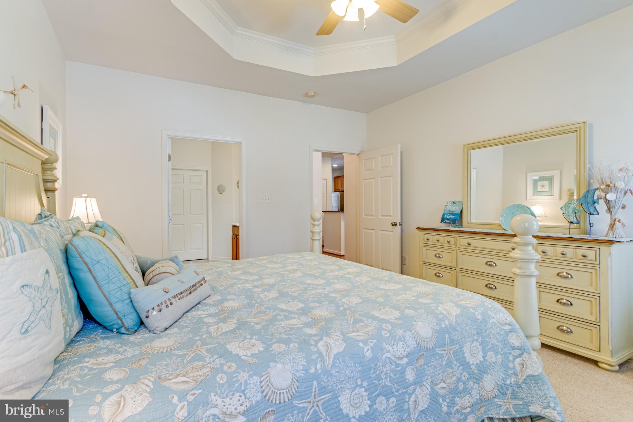 WINDHURST MANOR - Residential