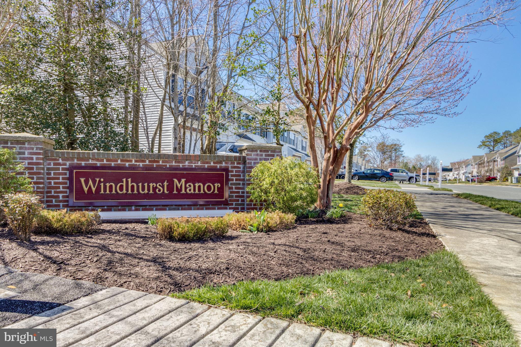 WINDHURST MANOR - Residential
