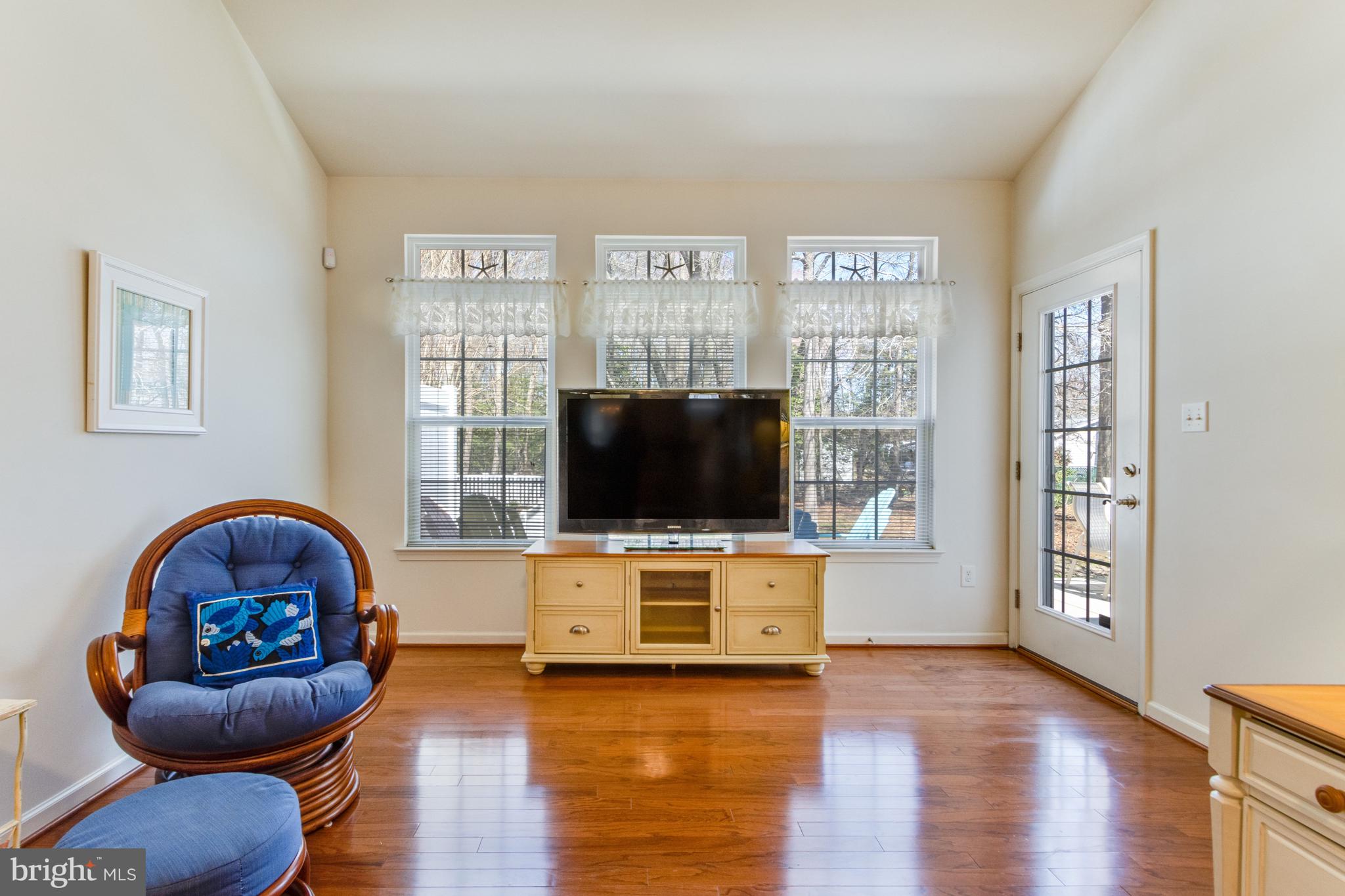 WINDHURST MANOR - Residential