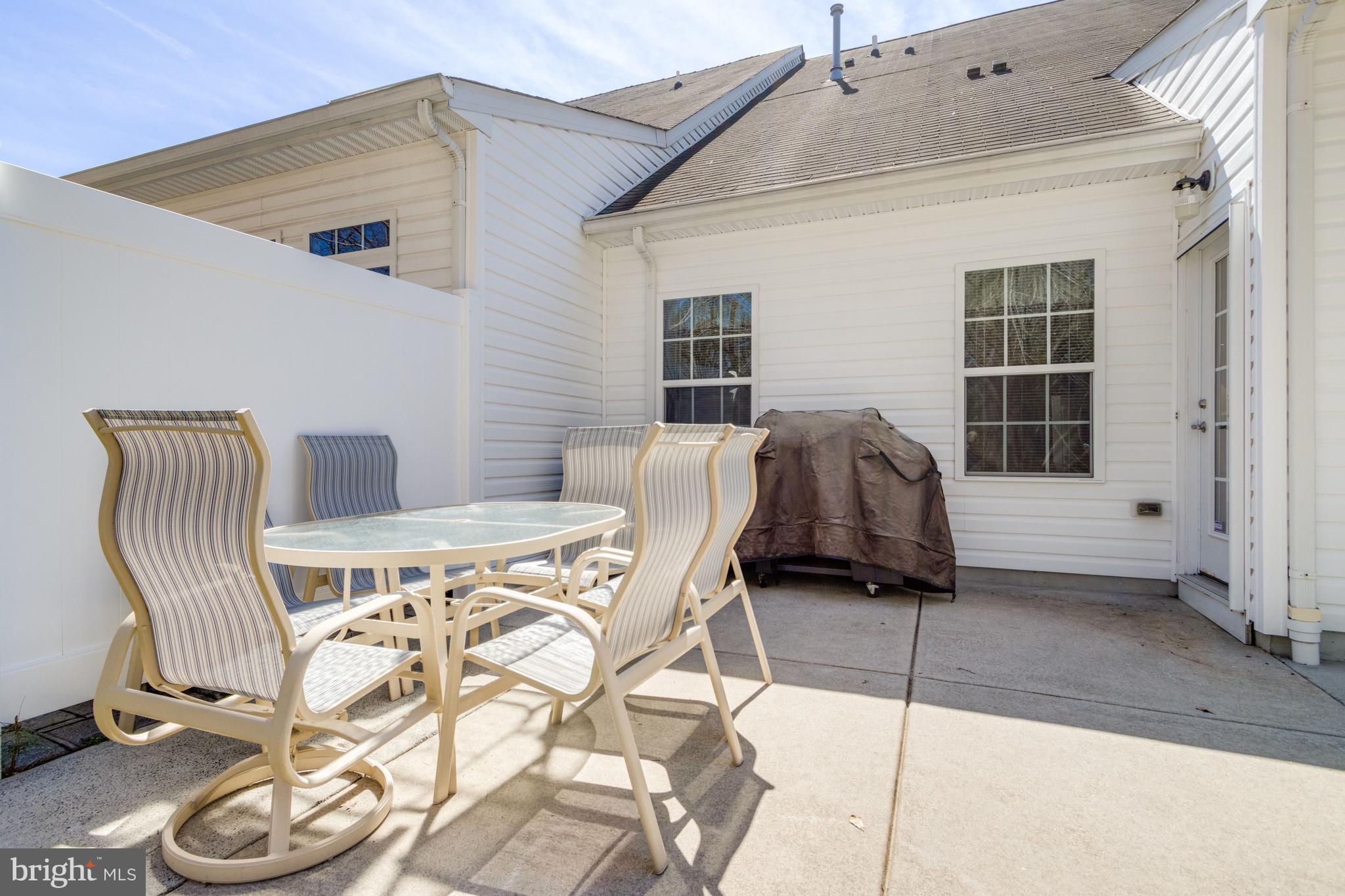 WINDHURST MANOR - Residential