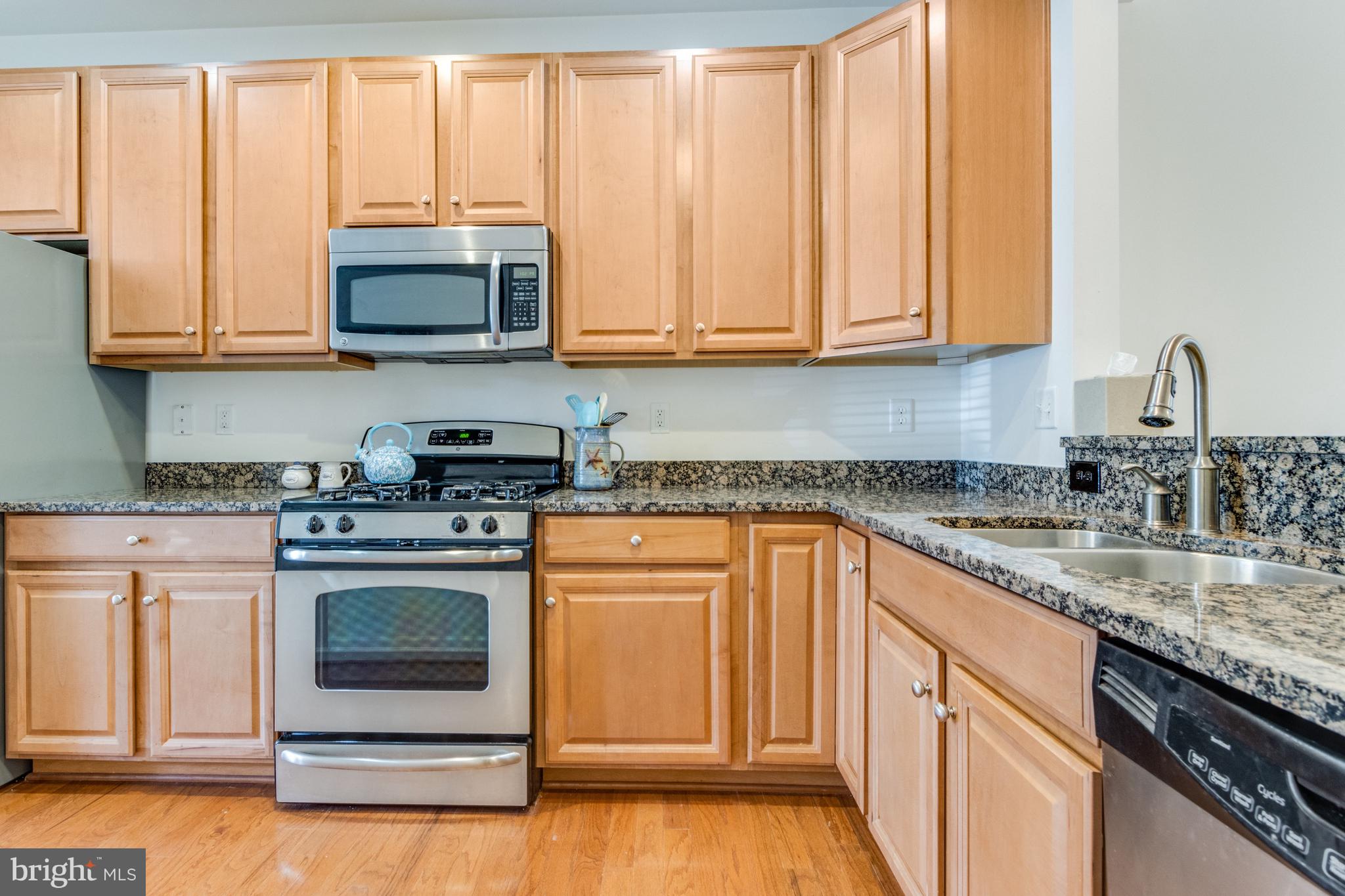 WINDHURST MANOR - Residential