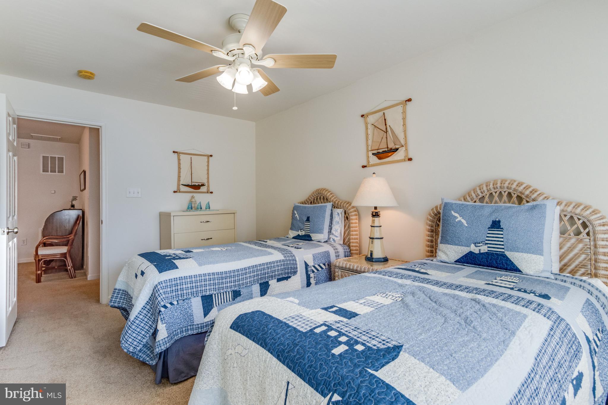 WINDHURST MANOR - Residential