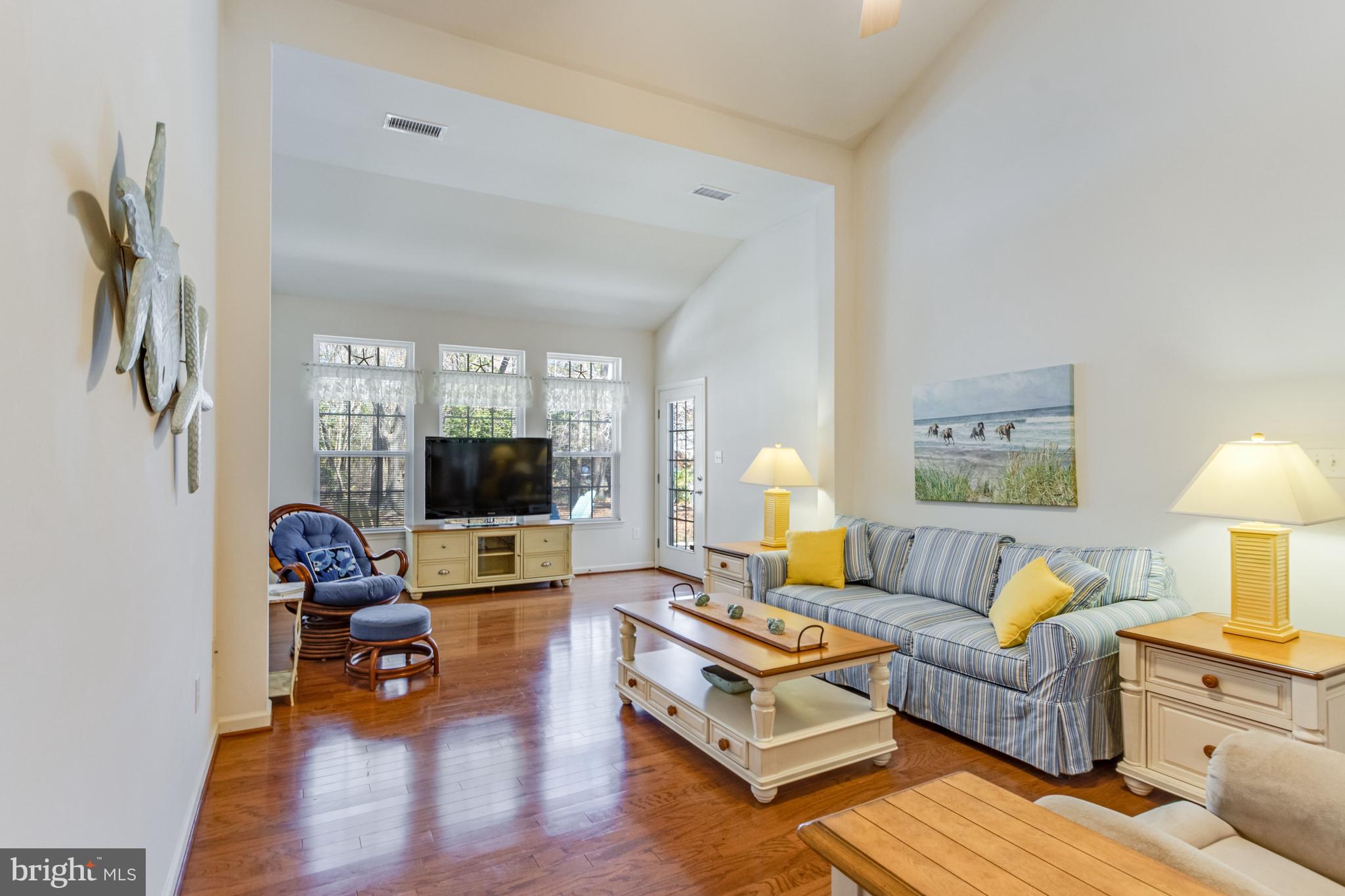 WINDHURST MANOR - Residential