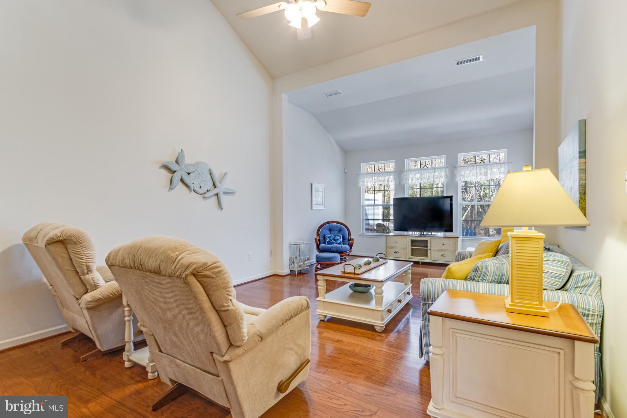 WINDHURST MANOR - Residential