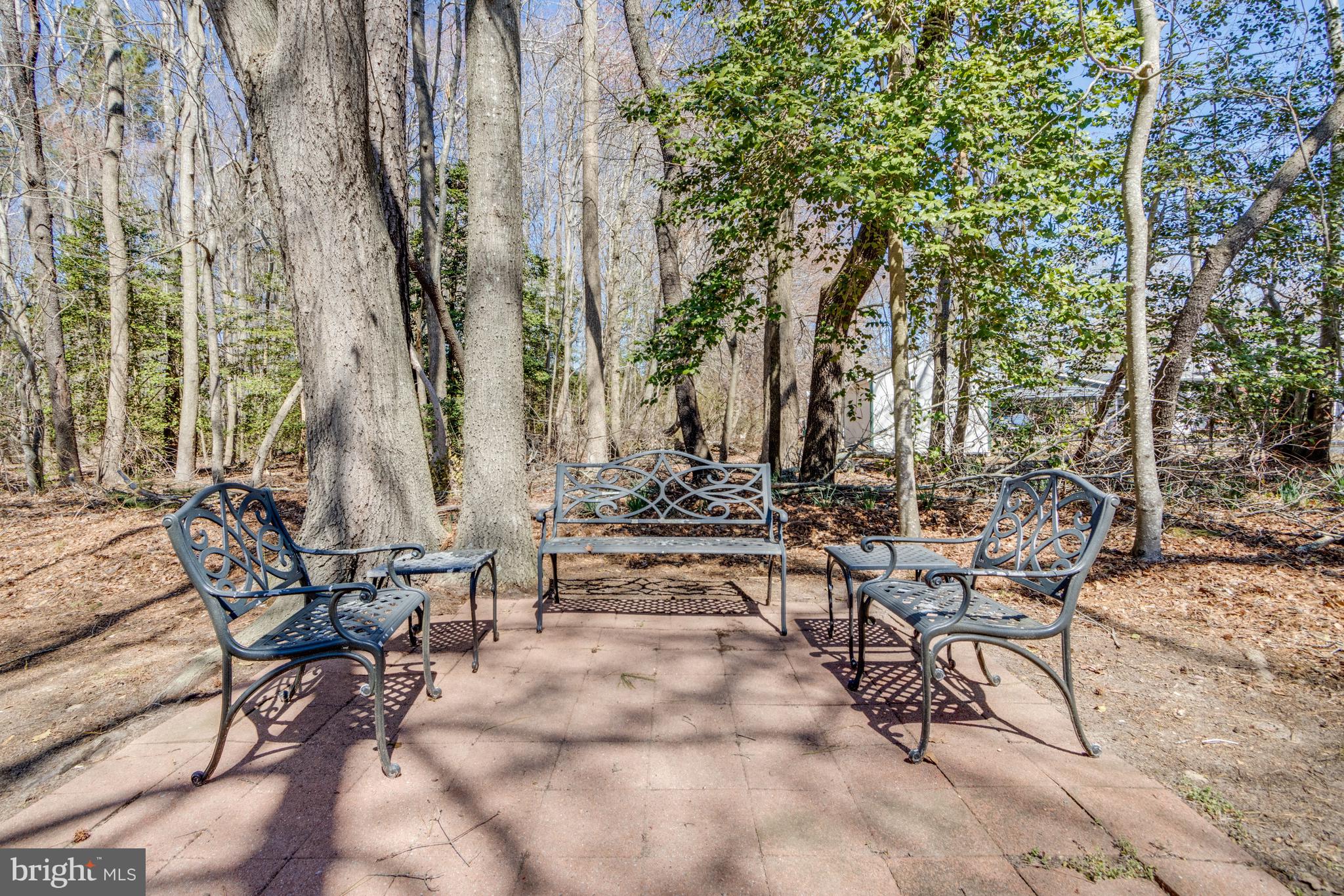 WINDHURST MANOR - Residential