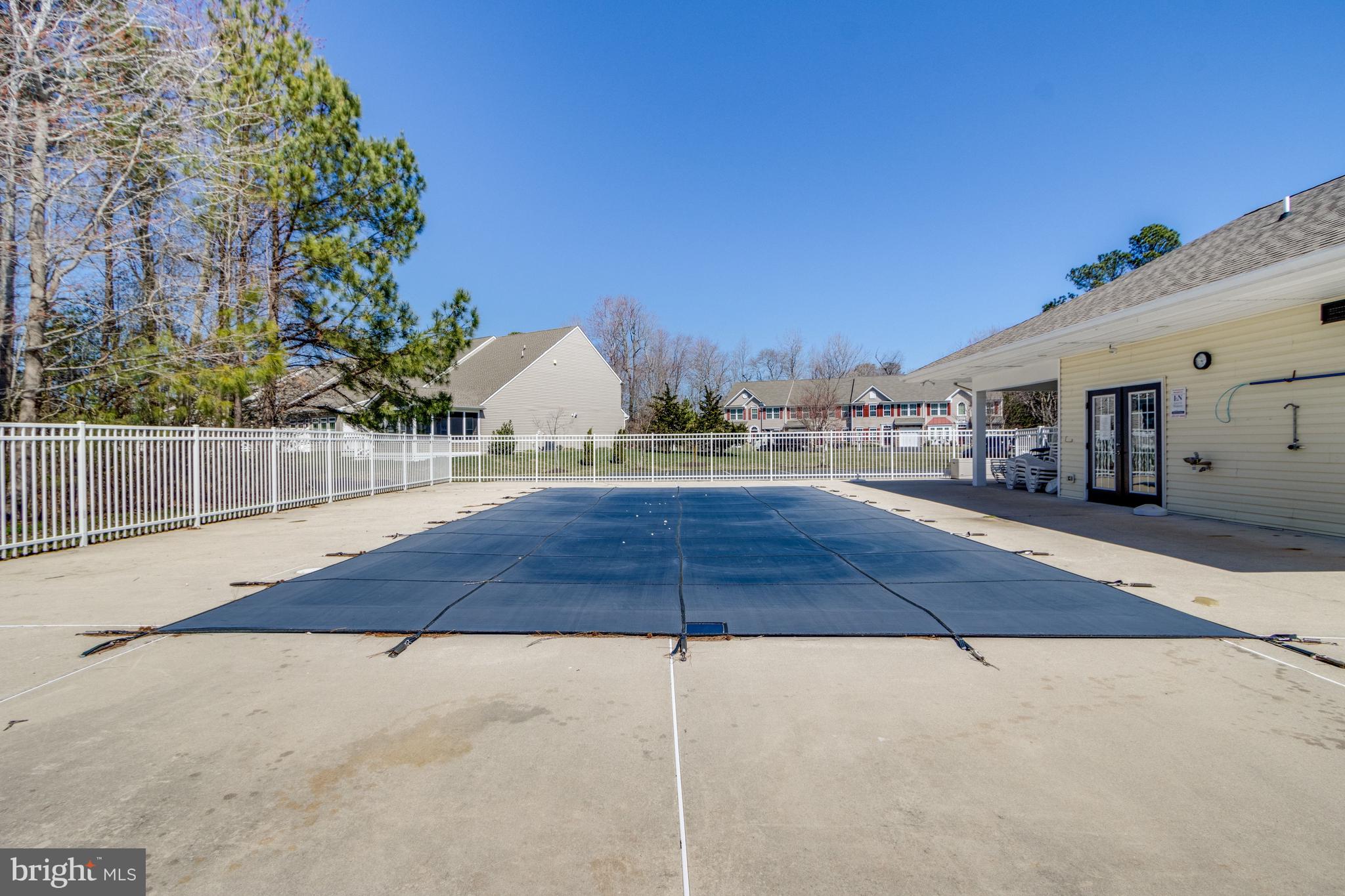 WINDHURST MANOR - Residential