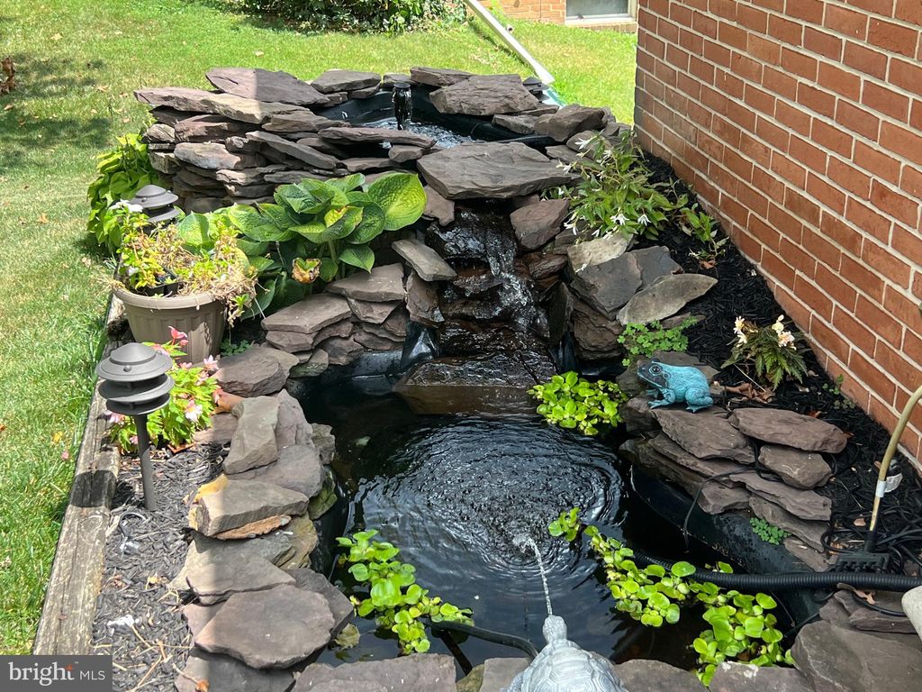 Photo of 1707 MANOR RIDGE DR, LANCASTER, PA 17603 (MLS # PALA2039620)