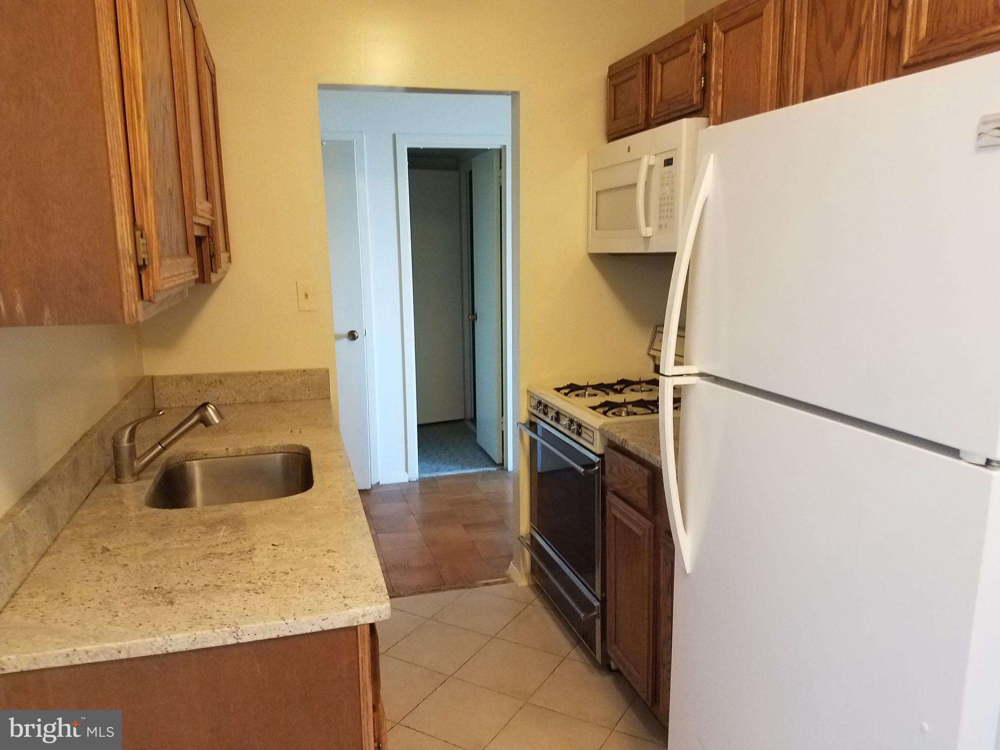 MARINA TOWERS - Residential