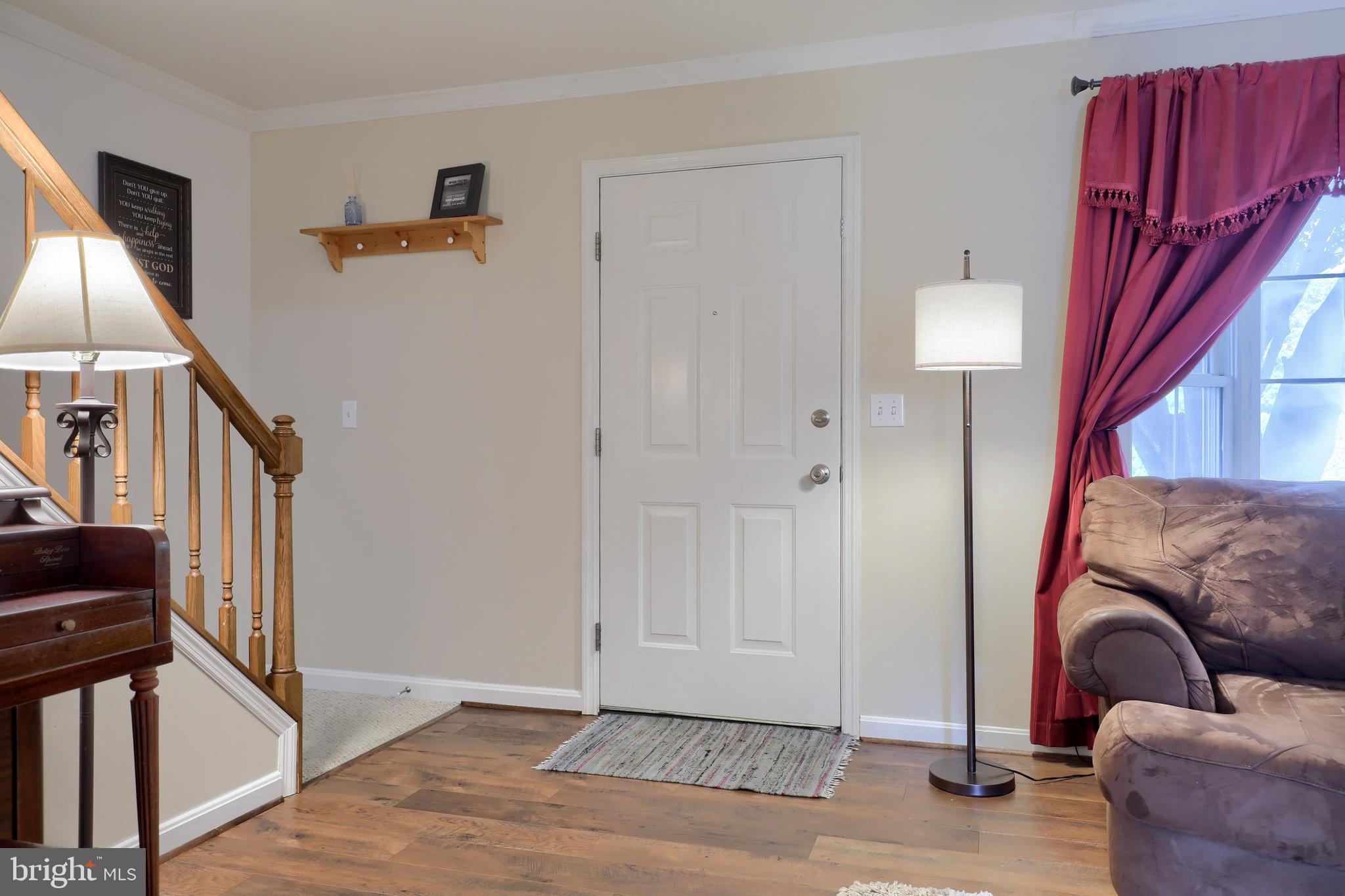 COUNTRY CIRCLE - Residential