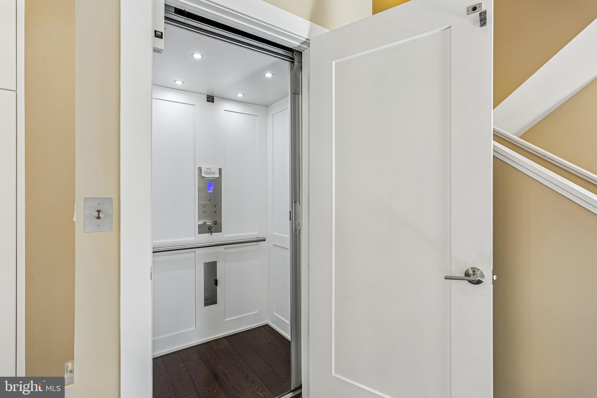 CHEVY CHASE - Residential