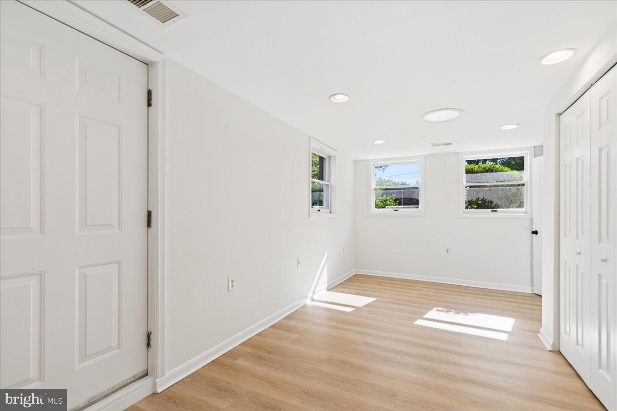 FERNBROOK - Residential