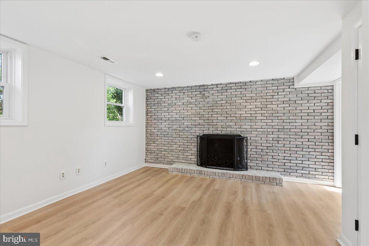 FERNBROOK - Residential