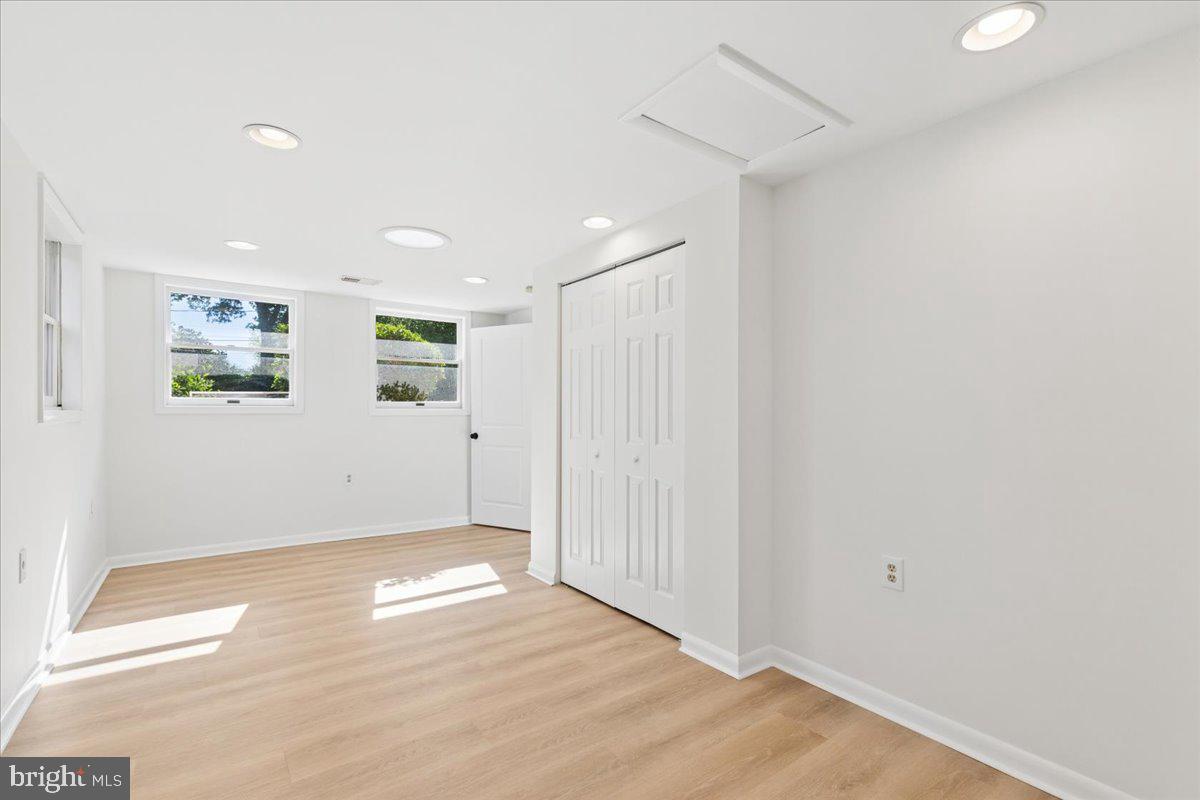 FERNBROOK - Residential