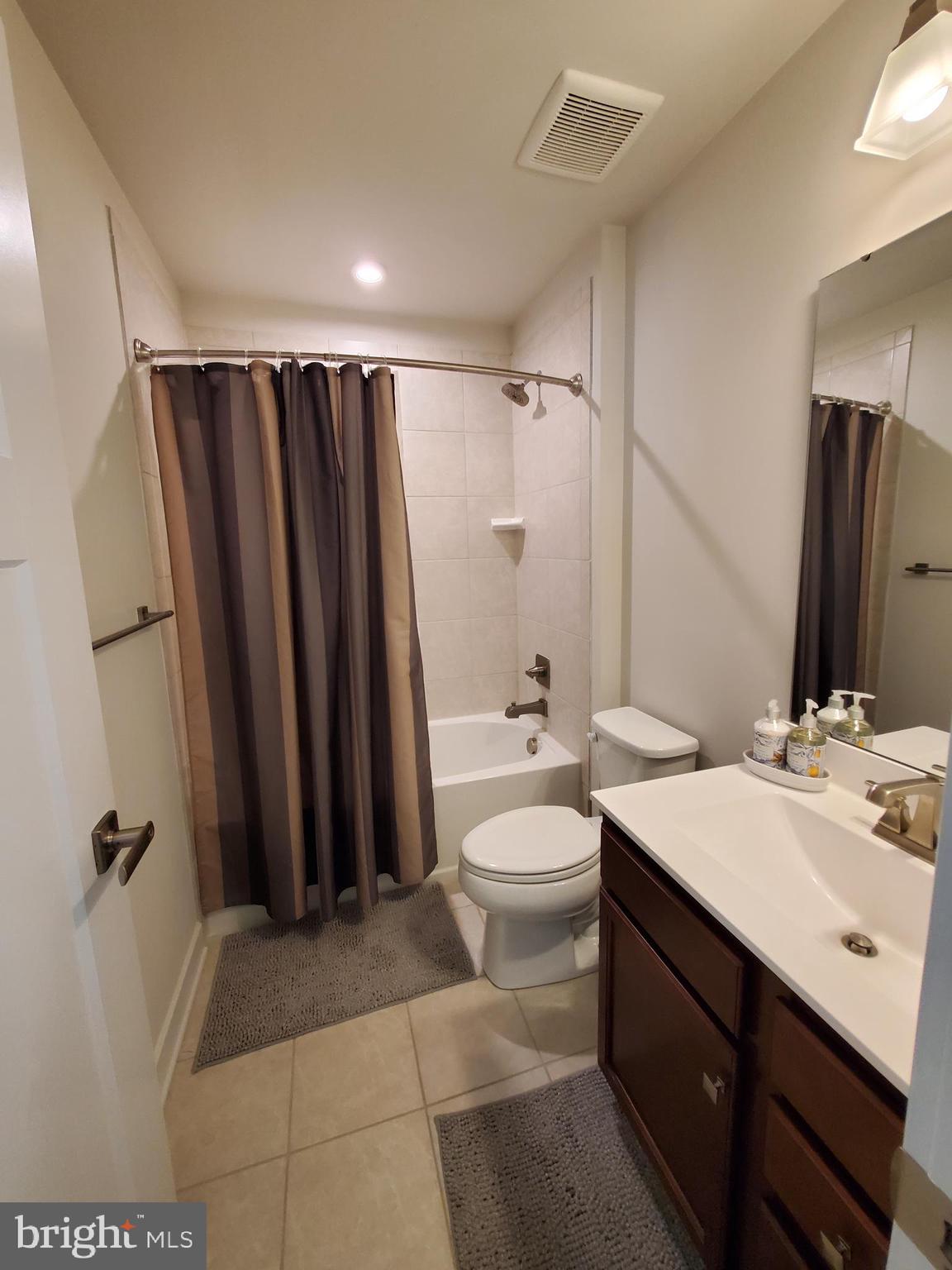 CHRISTOPHER POINTE - Residential