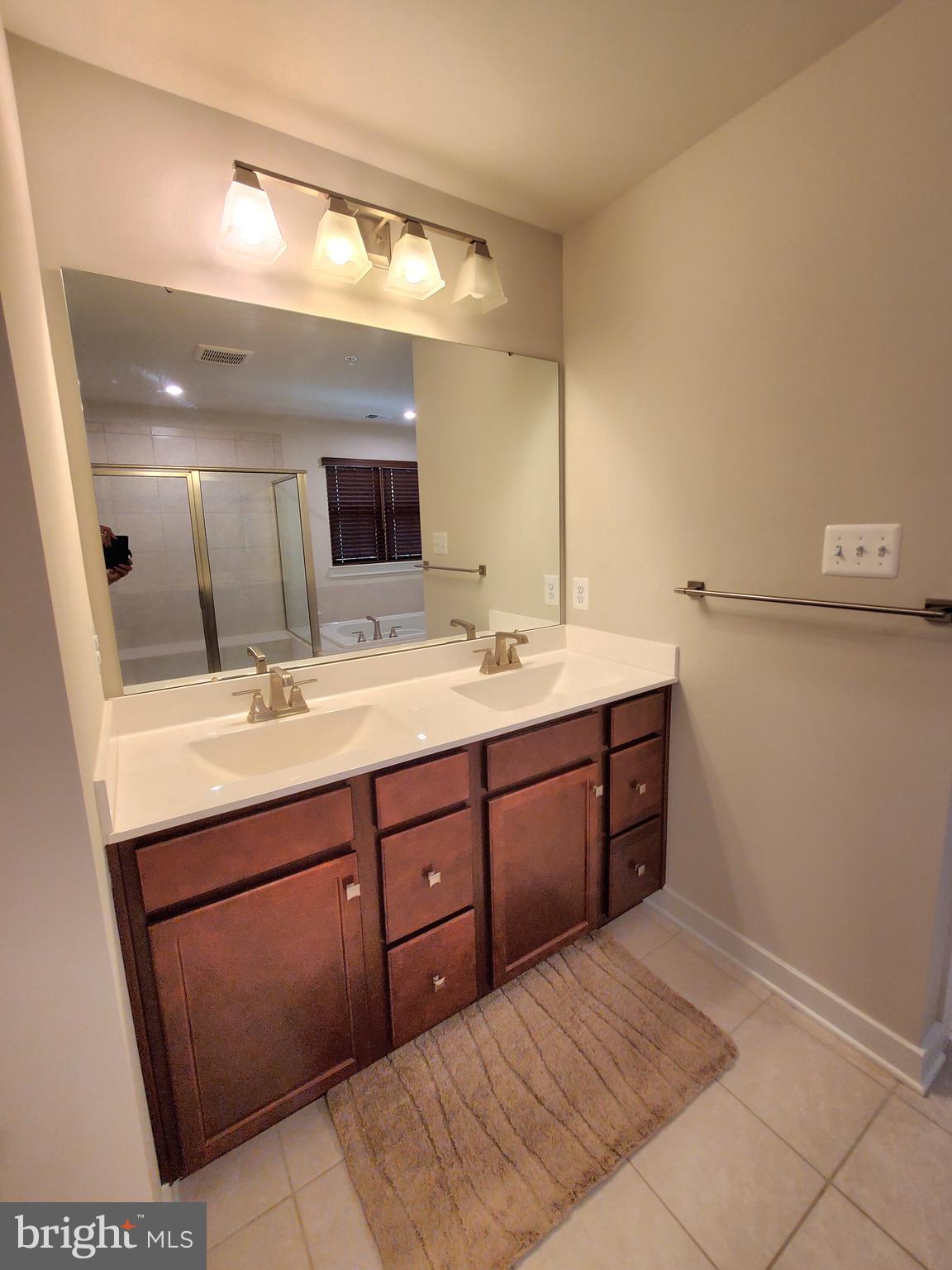 CHRISTOPHER POINTE - Residential