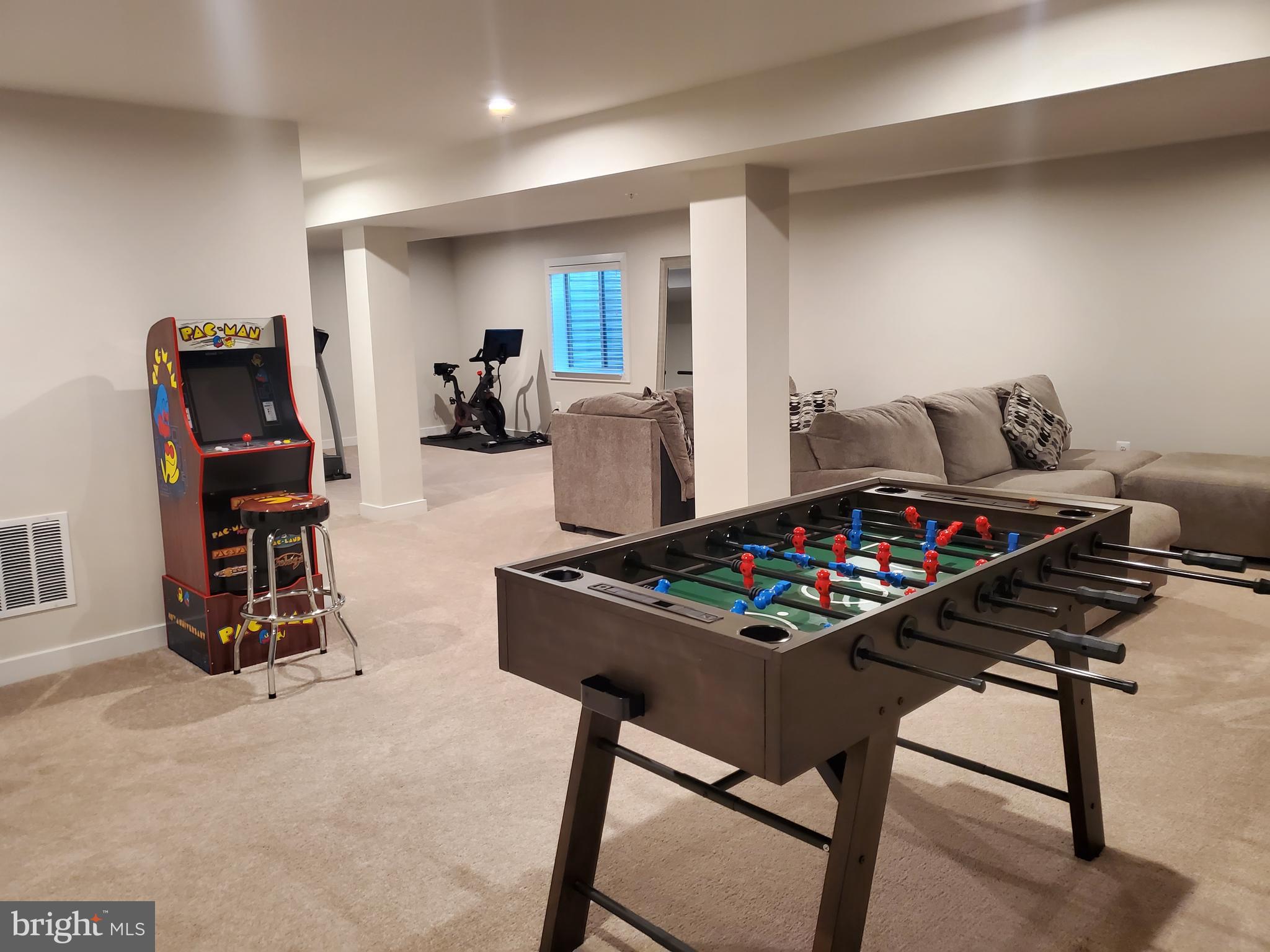 CHRISTOPHER POINTE - Residential