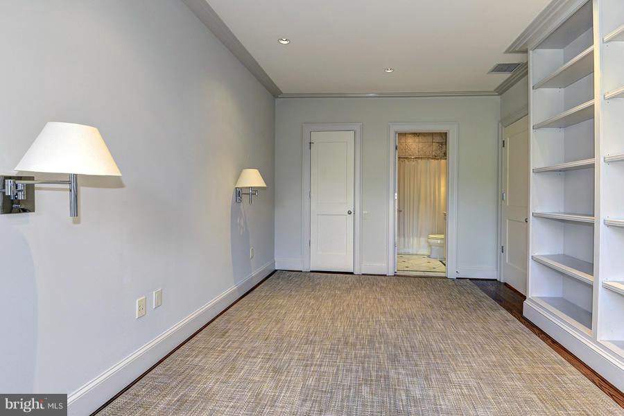 GEORGETOWN - Residential