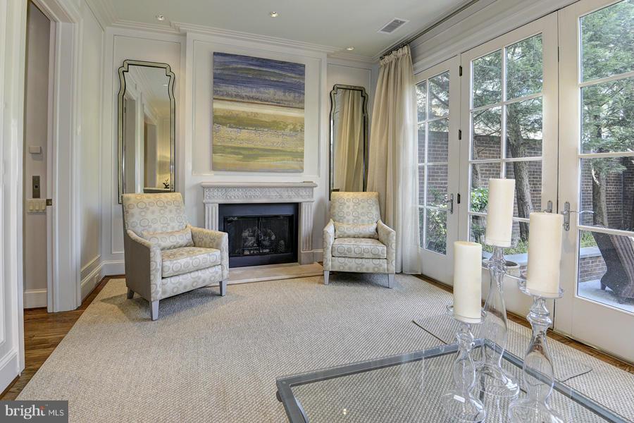 GEORGETOWN - Residential