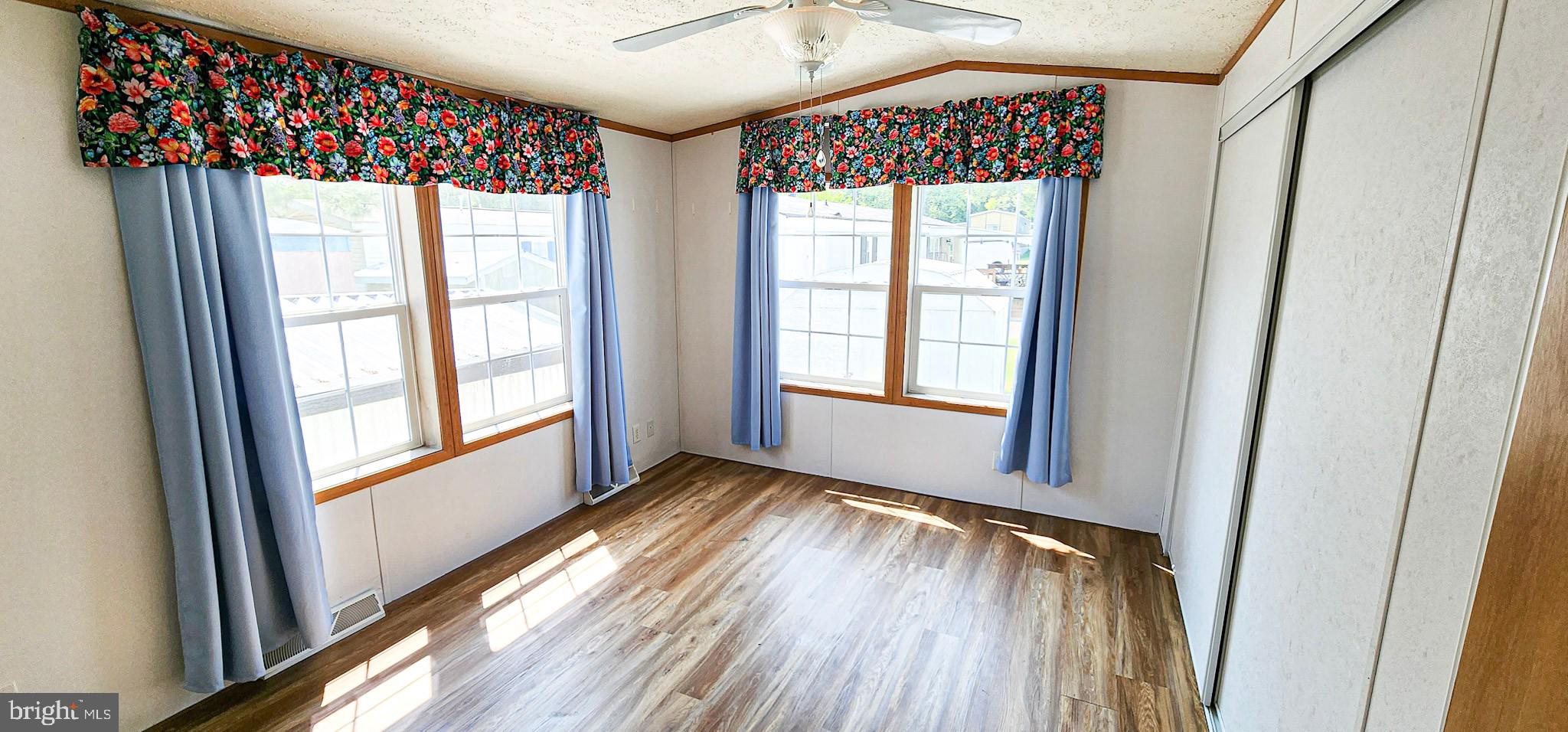 KEN LEE MOBILE HOME PARK - Residential