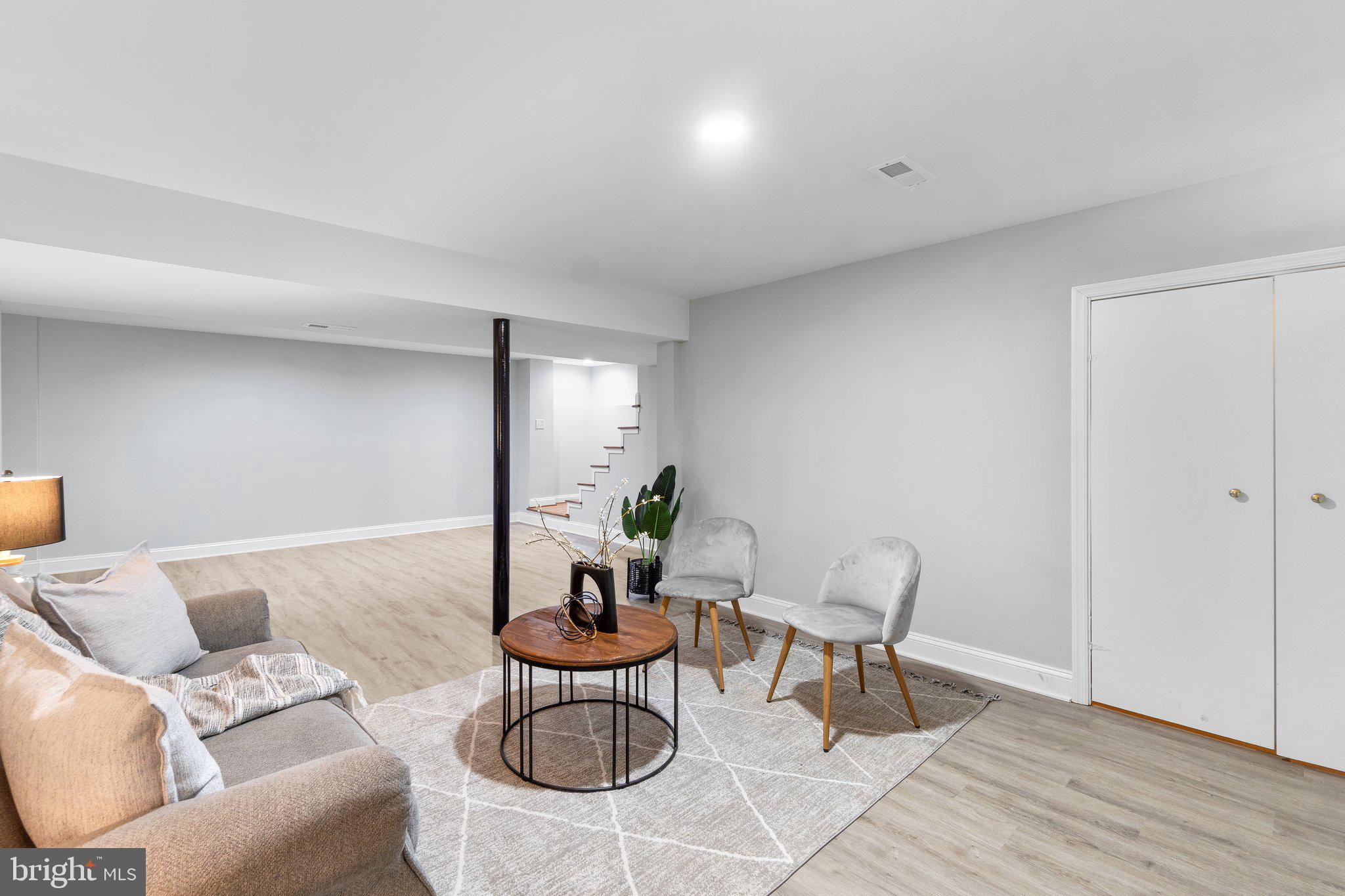 OWINGS MILLS - Residential