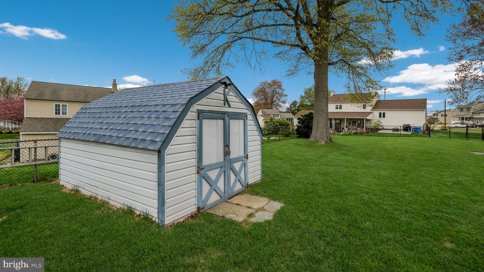 BROOKDALE GDNS - Residential