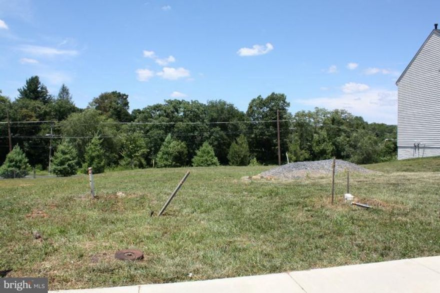 EDINBURG, VA -.24 acre building lot in established subdivision just minutes from I-81.  town sewer and water hookups available. Copy of Protective covenants and survey available. REDUCED tap fees if paid by 3/30/12 and build out by 4/1/2014 - reduced by $4500