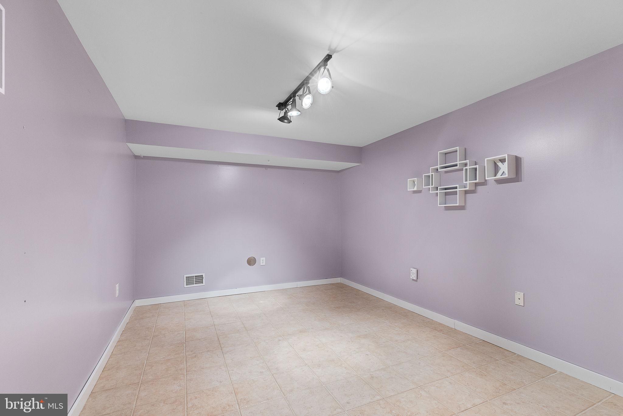 FALLS RUN - Residential