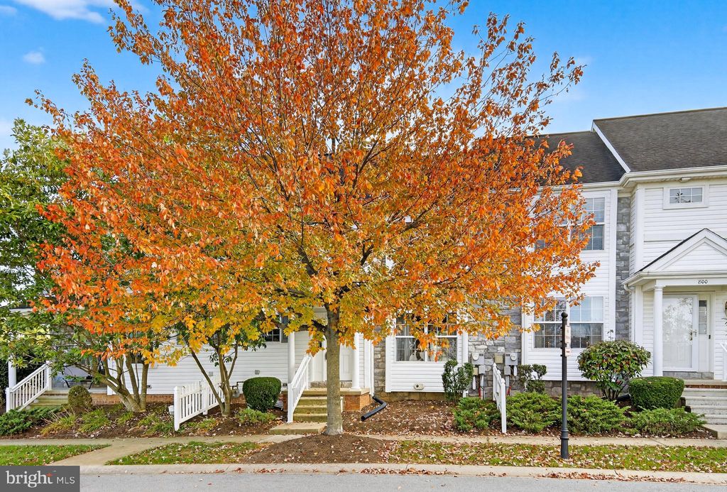 Photo of 802 Wallingford Road, LITITZ, PA 17543 (MLS # PALA2078878)