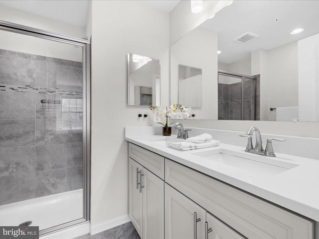 SHANNONS GLEN - Residential