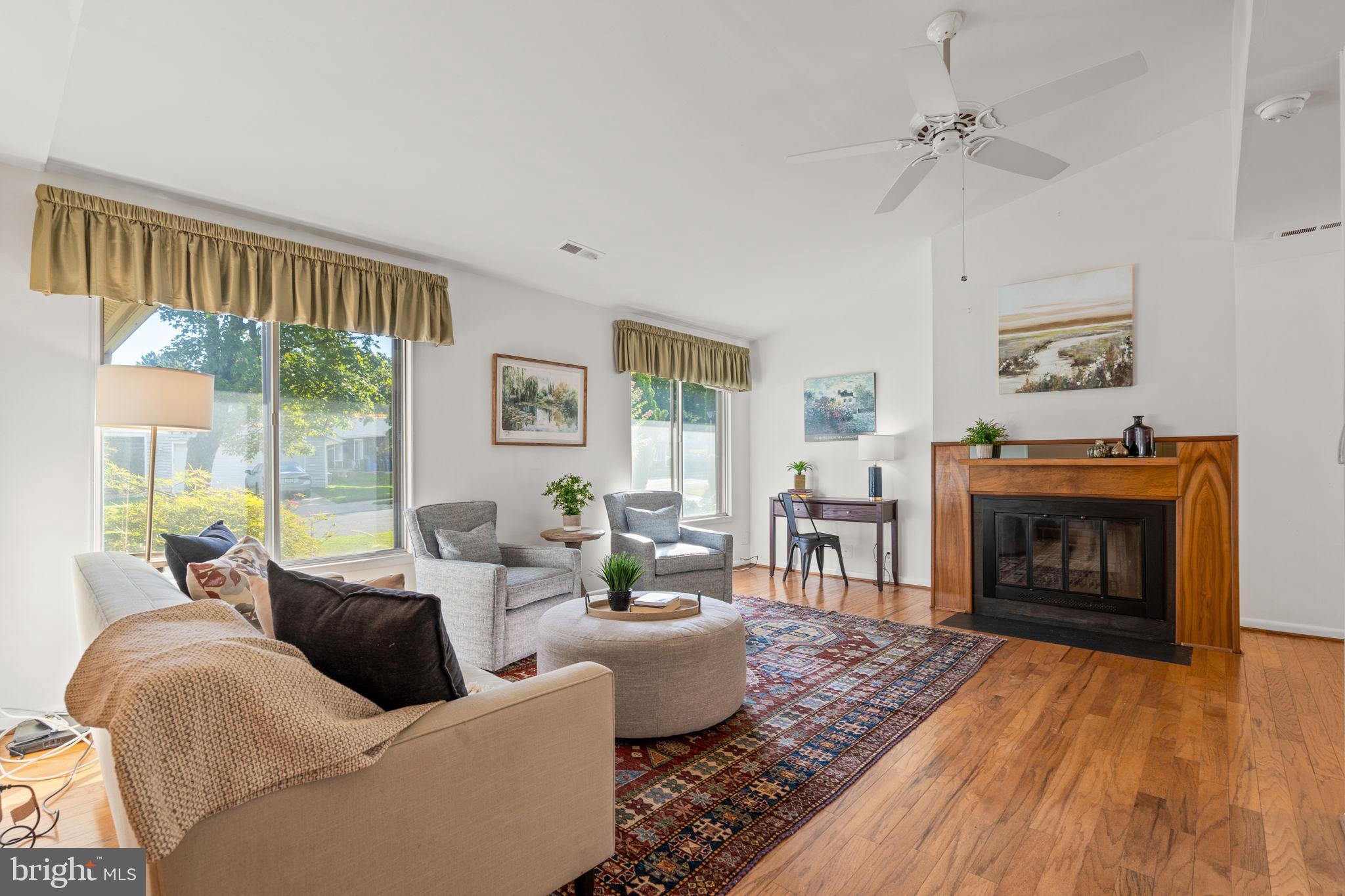 2806 AQUARIUS AVENUE